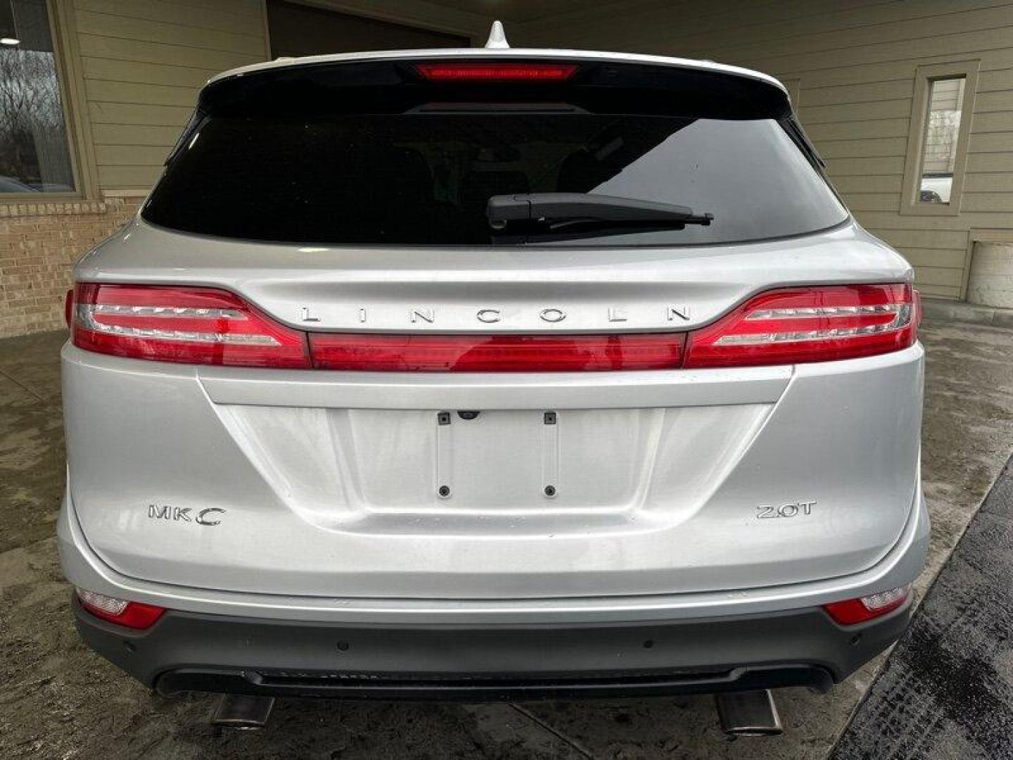 2017 Luxe Silver Metallic Lincoln MKC Select (5LMCJ2C9XHU) with an 2.0 engine, Automatic transmission, located at 25355 Eames Street, Channahon, IL, 60410, (815) 467-1807, 41.429108, -88.228432 - Ladies and gentlemen, boys and girls, let me introduce you to the one and only 2017 Lincoln MKC Select! This baby is powered by a 2.0 engine that'll have you zooming down the streets like a superhero on a mission. *NEW TIRES AND NEW BRAKES* Now, let's talk about the factory default features. This b - Photo#5