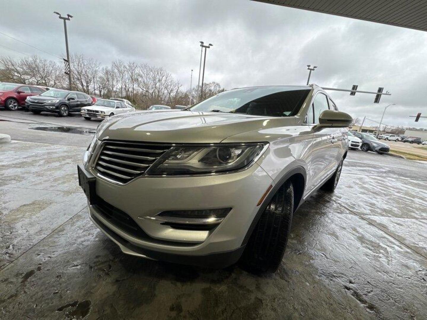 2017 Luxe Silver Metallic Lincoln MKC Select (5LMCJ2C9XHU) with an 2.0 engine, Automatic transmission, located at 25355 Eames Street, Channahon, IL, 60410, (815) 467-1807, 41.429108, -88.228432 - Ladies and gentlemen, boys and girls, let me introduce you to the one and only 2017 Lincoln MKC Select! This baby is powered by a 2.0 engine that'll have you zooming down the streets like a superhero on a mission. *NEW TIRES AND NEW BRAKES* Now, let's talk about the factory default features. This b - Photo#8