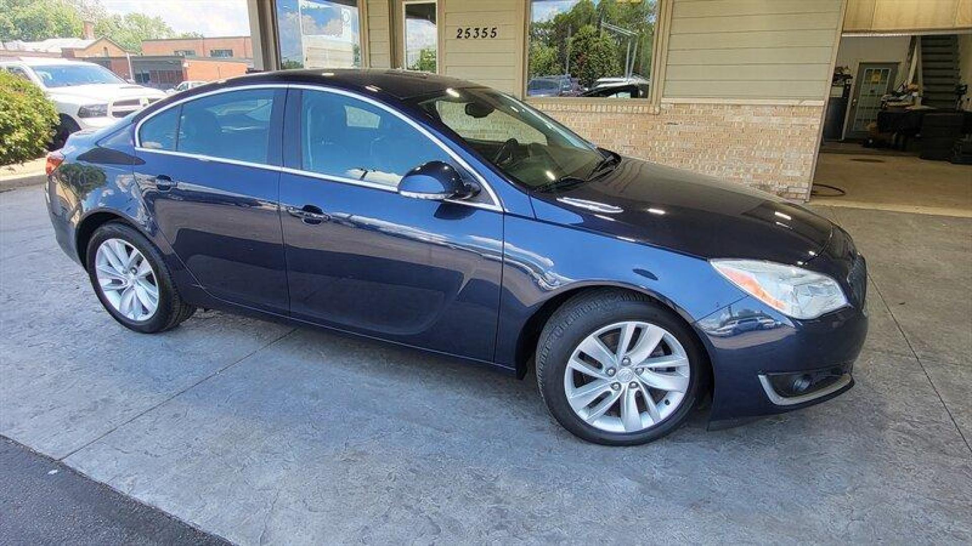 2016 Dark Sapphire Blue Metallic Buick Regal 1SV (2G4G25EK1G9) with an Ecotec 2.4L Flex Fuel I4 182hp 172ft. lbs. engine, Automatic transmission, located at 25355 Eames Street, Channahon, IL, 60410, (815) 467-1807, 41.429108, -88.228432 - Photo#1