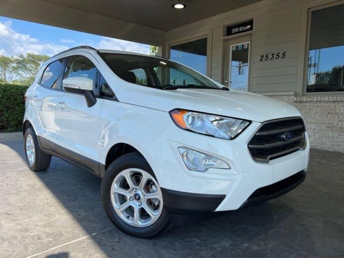 2019 White Platinum Metallic Tri-Coat Ford EcoSport SE (MAJ6S3GL2KC) with an 2.0L I4 166hp 149ft. engine, Automatic transmission, located at 25355 Eames Street, Channahon, IL, 60410, (815) 467-1807, 41.429108, -88.228432 - Photo#0