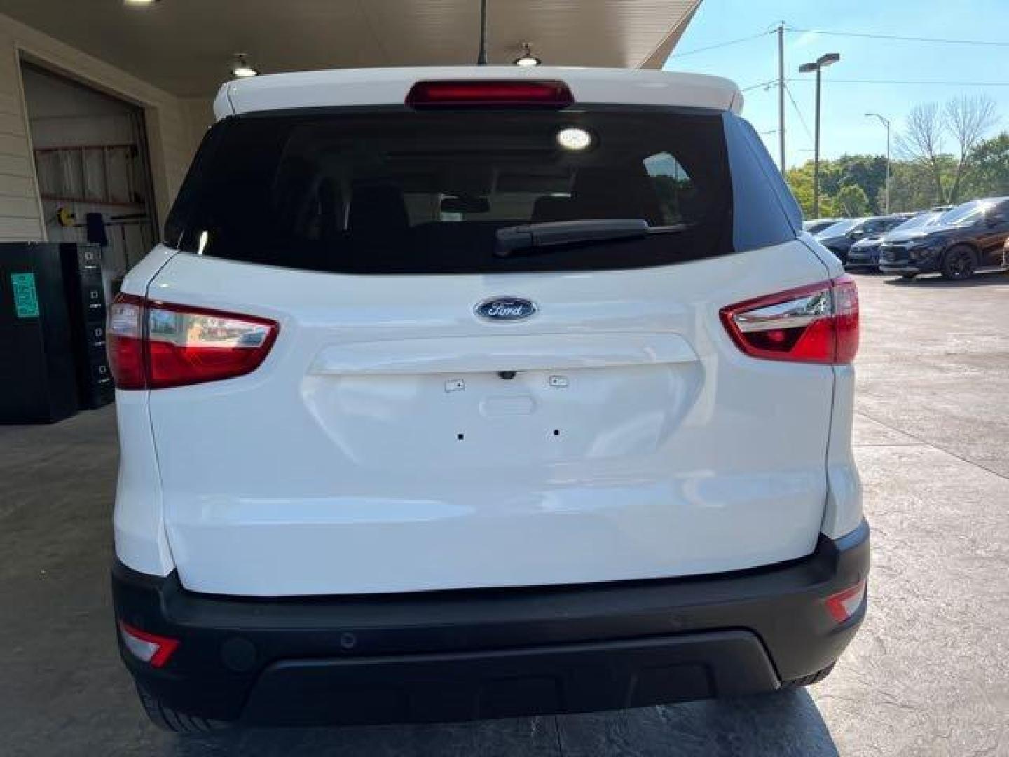 2019 White Platinum Metallic Tri-Coat Ford EcoSport SE (MAJ6S3GL2KC) with an 2.0L I4 166hp 149ft. engine, Automatic transmission, located at 25355 Eames Street, Channahon, IL, 60410, (815) 467-1807, 41.429108, -88.228432 - Photo#3