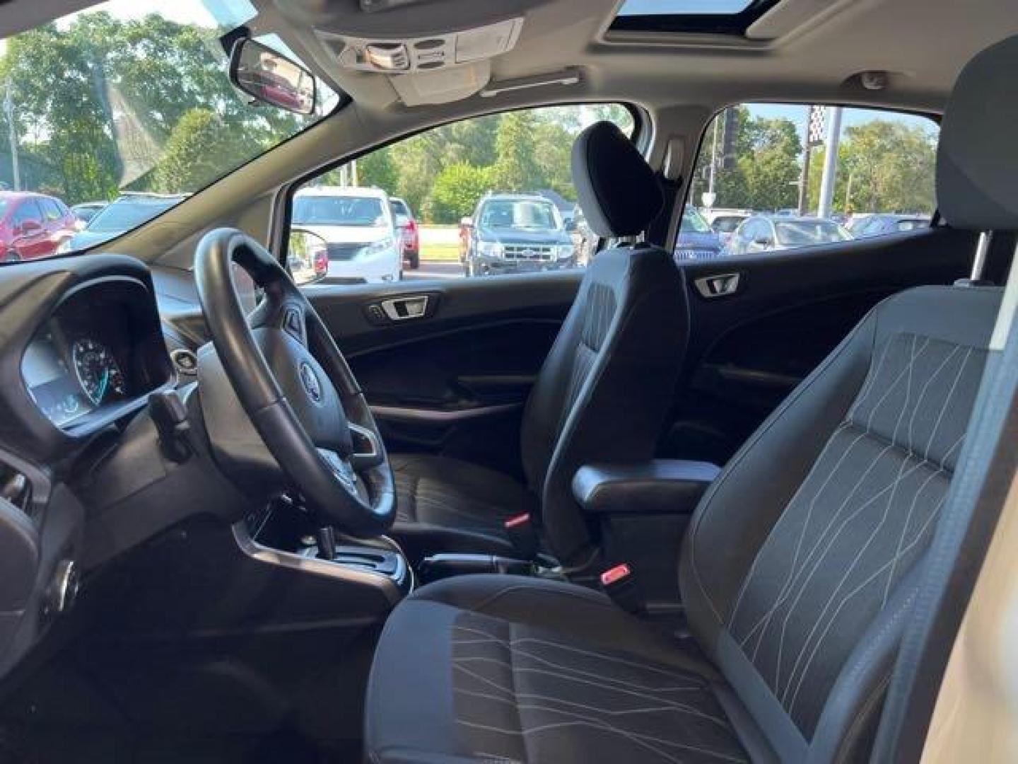 2019 White Platinum Metallic Tri-Coat Ford EcoSport SE (MAJ6S3GL2KC) with an 2.0L I4 166hp 149ft. engine, Automatic transmission, located at 25355 Eames Street, Channahon, IL, 60410, (815) 467-1807, 41.429108, -88.228432 - Photo#11