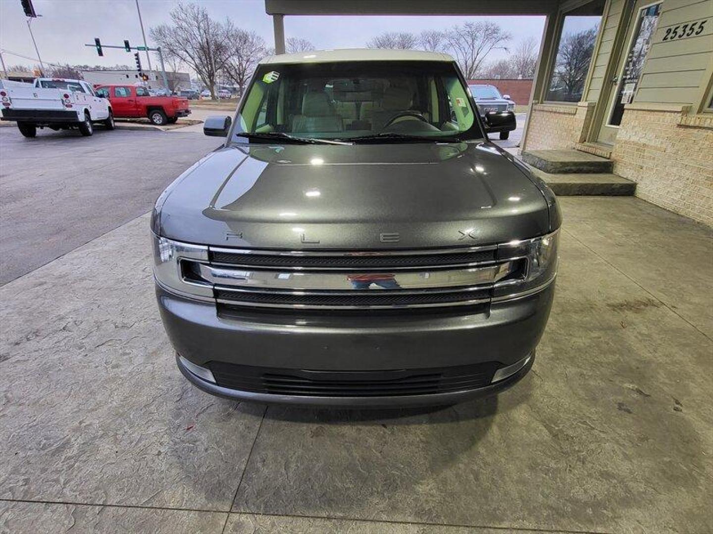 2015 Magnetic Metallic Ford Flex SEL (2FMHK6C85FB) with an 3.5L V6 287hp 254ft. engine, Automatic transmission, located at 25355 Eames Street, Channahon, IL, 60410, (815) 467-1807, 41.429108, -88.228432 - Photo#15