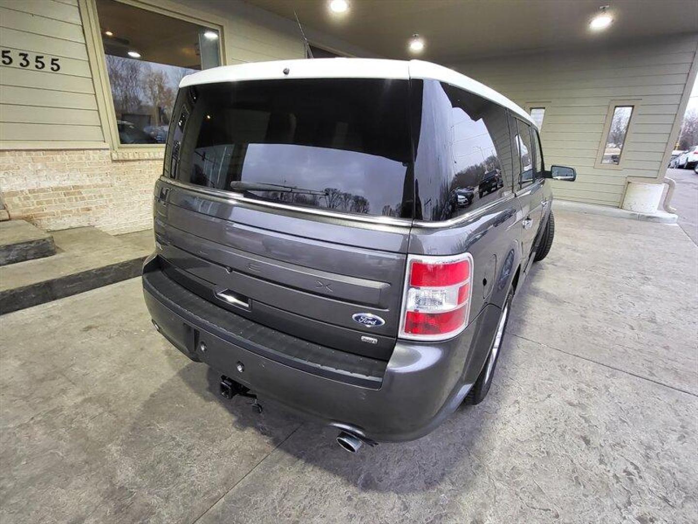 2015 Magnetic Metallic Ford Flex SEL (2FMHK6C85FB) with an 3.5L V6 287hp 254ft. engine, Automatic transmission, located at 25355 Eames Street, Channahon, IL, 60410, (815) 467-1807, 41.429108, -88.228432 - Photo#7