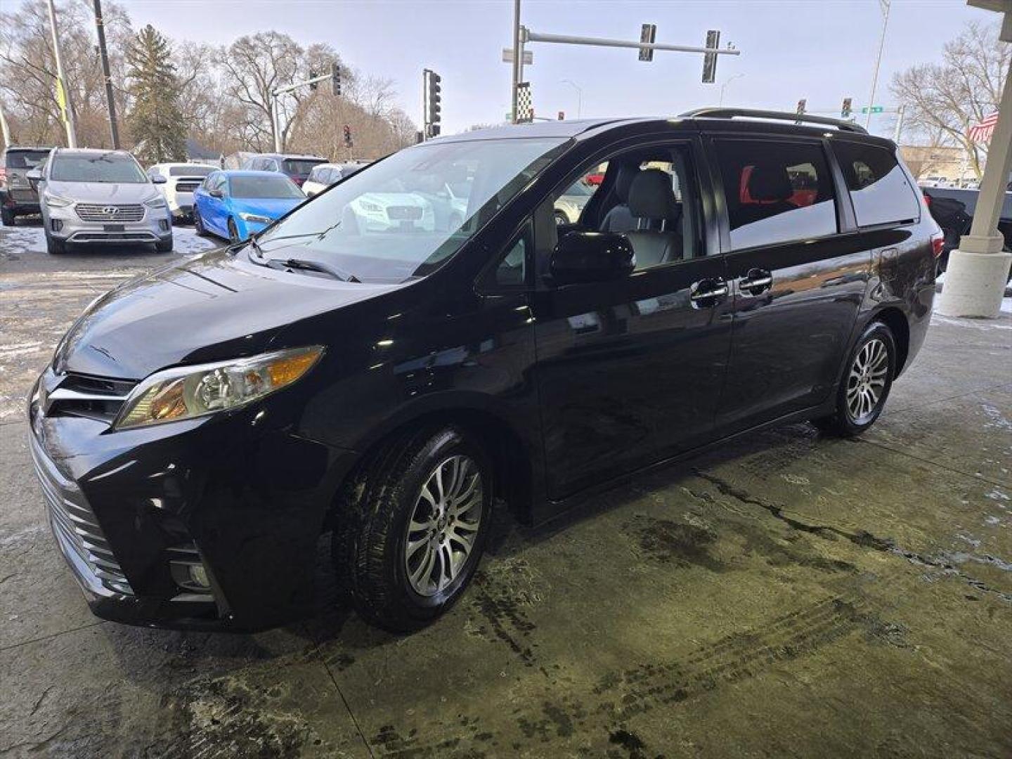 2020 Midnight Black Metallic Toyota Sienna XLE 8 Passenger (5TDYZ3DC1LS) with an 3.5 engine, Automatic transmission, located at 25355 Eames Street, Channahon, IL, 60410, (815) 467-1807, 41.429108, -88.228432 - Introducing the 2020 Toyota Sienna XLE 8-Passenger, a versatile and spacious minivan that's perfect for families and groups. Powered by a reliable 3.5-liter engine, this vehicle delivers a smooth and comfortable ride. As a factory default, this Sienna comes loaded with impressive features that mak - Photo#10