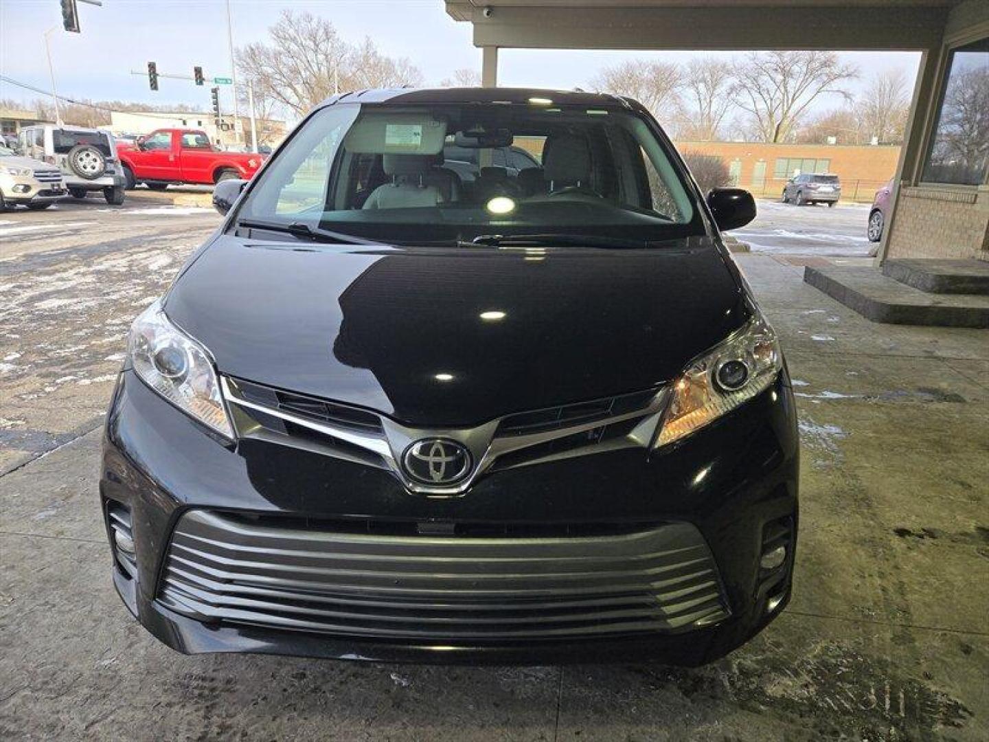 2020 Midnight Black Metallic Toyota Sienna XLE 8 Passenger (5TDYZ3DC1LS) with an 3.5 engine, Automatic transmission, located at 25355 Eames Street, Channahon, IL, 60410, (815) 467-1807, 41.429108, -88.228432 - Introducing the 2020 Toyota Sienna XLE 8-Passenger, a versatile and spacious minivan that's perfect for families and groups. Powered by a reliable 3.5-liter engine, this vehicle delivers a smooth and comfortable ride. As a factory default, this Sienna comes loaded with impressive features that mak - Photo#11