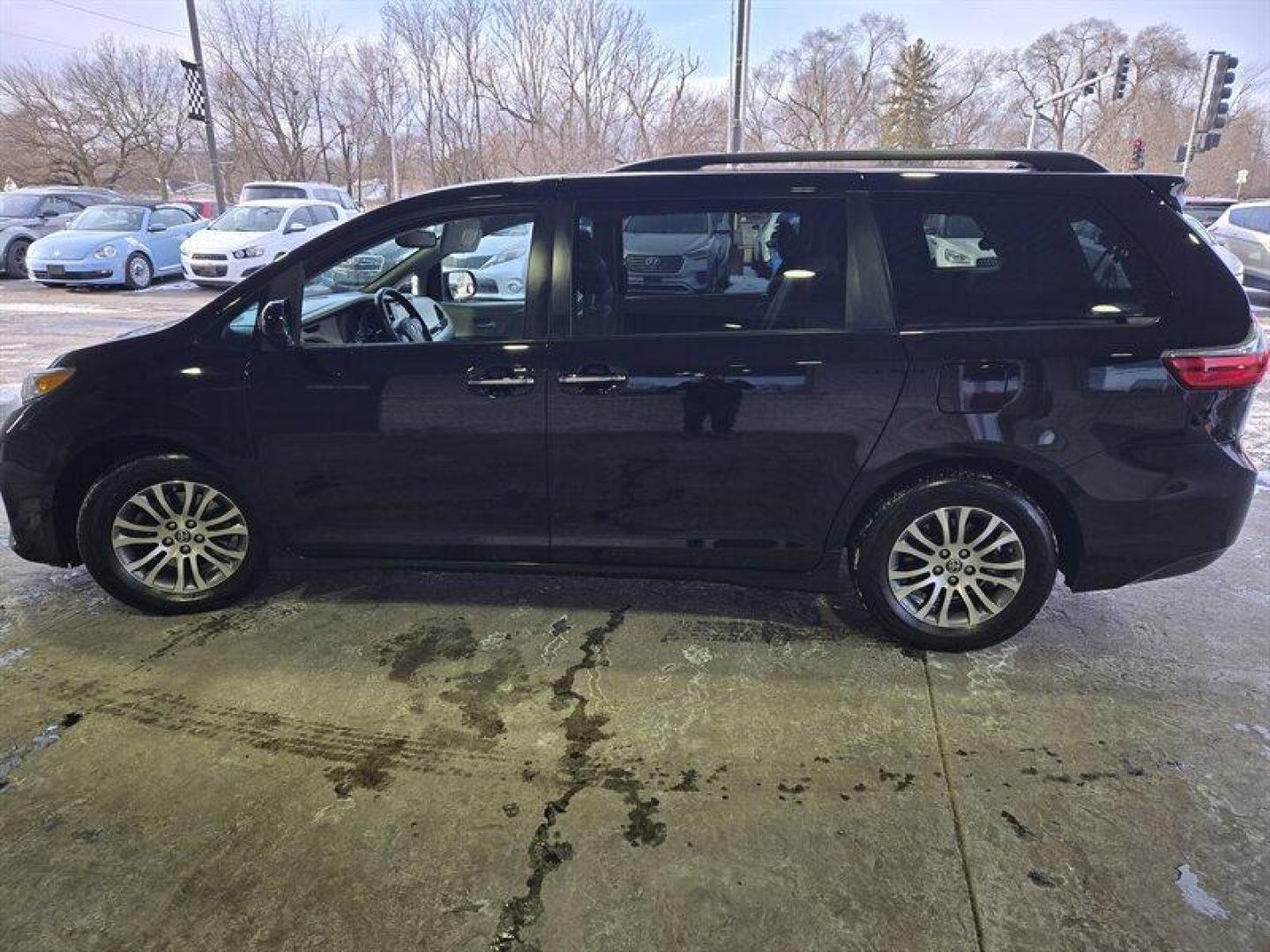 2020 Midnight Black Metallic Toyota Sienna XLE 8 Passenger (5TDYZ3DC1LS) with an 3.5 engine, Automatic transmission, located at 25355 Eames Street, Channahon, IL, 60410, (815) 467-1807, 41.429108, -88.228432 - Introducing the 2020 Toyota Sienna XLE 8-Passenger, a versatile and spacious minivan that's perfect for families and groups. Powered by a reliable 3.5-liter engine, this vehicle delivers a smooth and comfortable ride. As a factory default, this Sienna comes loaded with impressive features that mak - Photo#8