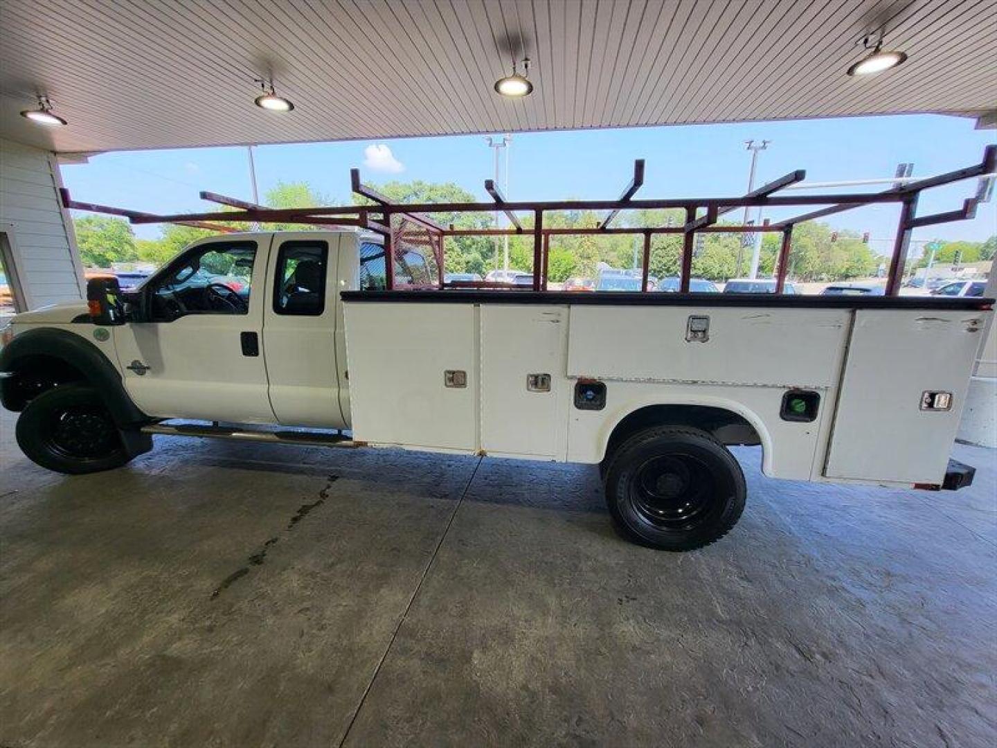 2013 White Ford F-450 XL DRW (1FD9X4GT8DE) with an 6.7 engine, Automatic transmission, located at 25355 Eames Street, Channahon, IL, 60410, (815) 467-1807, 41.429108, -88.228432 - ** PRICED TO MOVE, NEEDS SOME WORK. ** KNAPHEIDE BOX IS 11 FOTT LONG X 54 INCHES WIDE . RUNS AND DRIVES, AC DOESNT WORK, REAR SEAT REMOVED FOR POWER INVERTER, WHEEL BENT, STEERING WHEEL TORN, BOX HAS DAMAGE, HAS TUNER AND BEEN DELETED, RADIO WORKS BUT DISPLAY DOESN'T LIGHT UP. If you're ready for a - Photo#10