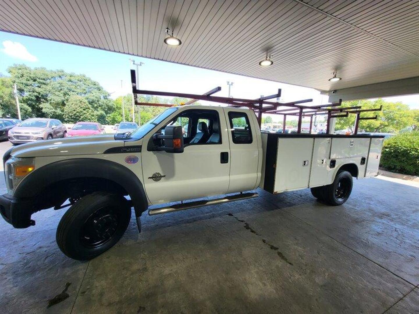 2013 White Ford F-450 XL DRW (1FD9X4GT8DE) with an 6.7 engine, Automatic transmission, located at 25355 Eames Street, Channahon, IL, 60410, (815) 467-1807, 41.429108, -88.228432 - ** PRICED TO MOVE, NEEDS SOME WORK. ** KNAPHEIDE BOX IS 11 FOTT LONG X 54 INCHES WIDE . RUNS AND DRIVES, AC DOESNT WORK, REAR SEAT REMOVED FOR POWER INVERTER, WHEEL BENT, STEERING WHEEL TORN, BOX HAS DAMAGE, HAS TUNER AND BEEN DELETED, RADIO WORKS BUT DISPLAY DOESN'T LIGHT UP. If you're ready for a - Photo#12