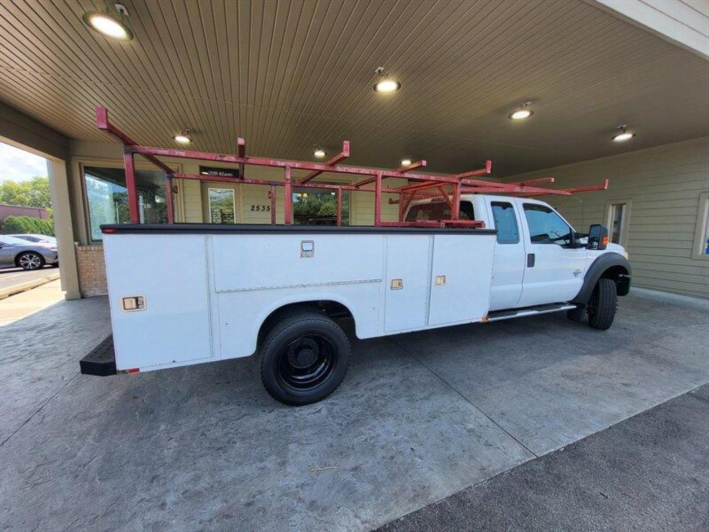 2013 White Ford F-450 XL DRW (1FD9X4GT8DE) with an 6.7 engine, Automatic transmission, located at 25355 Eames Street, Channahon, IL, 60410, (815) 467-1807, 41.429108, -88.228432 - ** PRICED TO MOVE, NEEDS SOME WORK. ** KNAPHEIDE BOX IS 11 FOTT LONG X 54 INCHES WIDE . RUNS AND DRIVES, AC DOESNT WORK, REAR SEAT REMOVED FOR POWER INVERTER, WHEEL BENT, STEERING WHEEL TORN, BOX HAS DAMAGE, HAS TUNER AND BEEN DELETED, RADIO WORKS BUT DISPLAY DOESN'T LIGHT UP. If you're ready for a - Photo#4