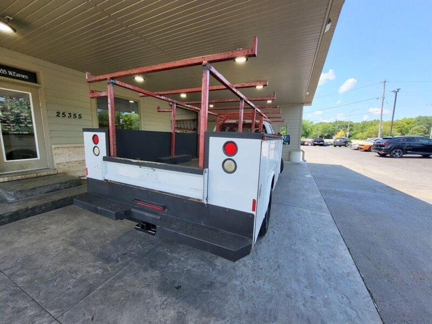 2013 White Ford F-450 XL DRW (1FD9X4GT8DE) with an 6.7 engine, Automatic transmission, located at 25355 Eames Street, Channahon, IL, 60410, (815) 467-1807, 41.429108, -88.228432 - ** PRICED TO MOVE, NEEDS SOME WORK. ** KNAPHEIDE BOX IS 11 FOTT LONG X 54 INCHES WIDE . RUNS AND DRIVES, AC DOESNT WORK, REAR SEAT REMOVED FOR POWER INVERTER, WHEEL BENT, STEERING WHEEL TORN, BOX HAS DAMAGE, HAS TUNER AND BEEN DELETED, RADIO WORKS BUT DISPLAY DOESN'T LIGHT UP. If you're ready for a - Photo#6