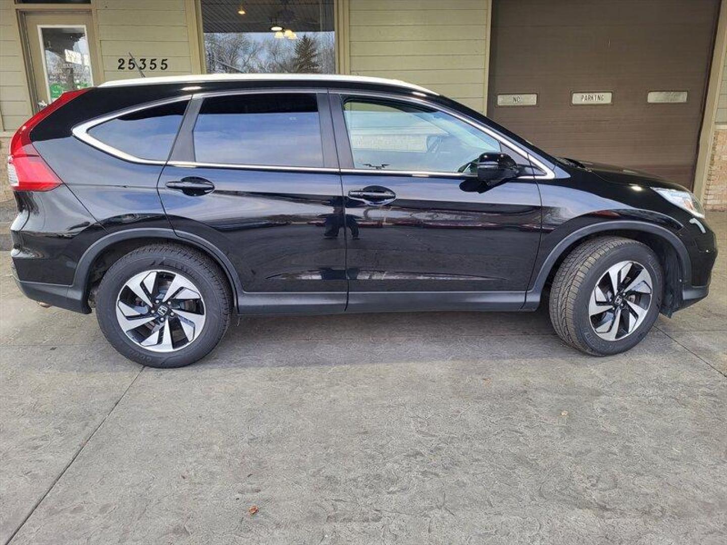 2016 Crystal Black Pearl Honda CR-V Touring (5J6RM4H97GL) with an 2.4L I4 185hp 181ft. lbs. engine, Automatic transmission, located at 25355 Eames Street, Channahon, IL, 60410, (815) 467-1807, 41.429108, -88.228432 - Photo#3