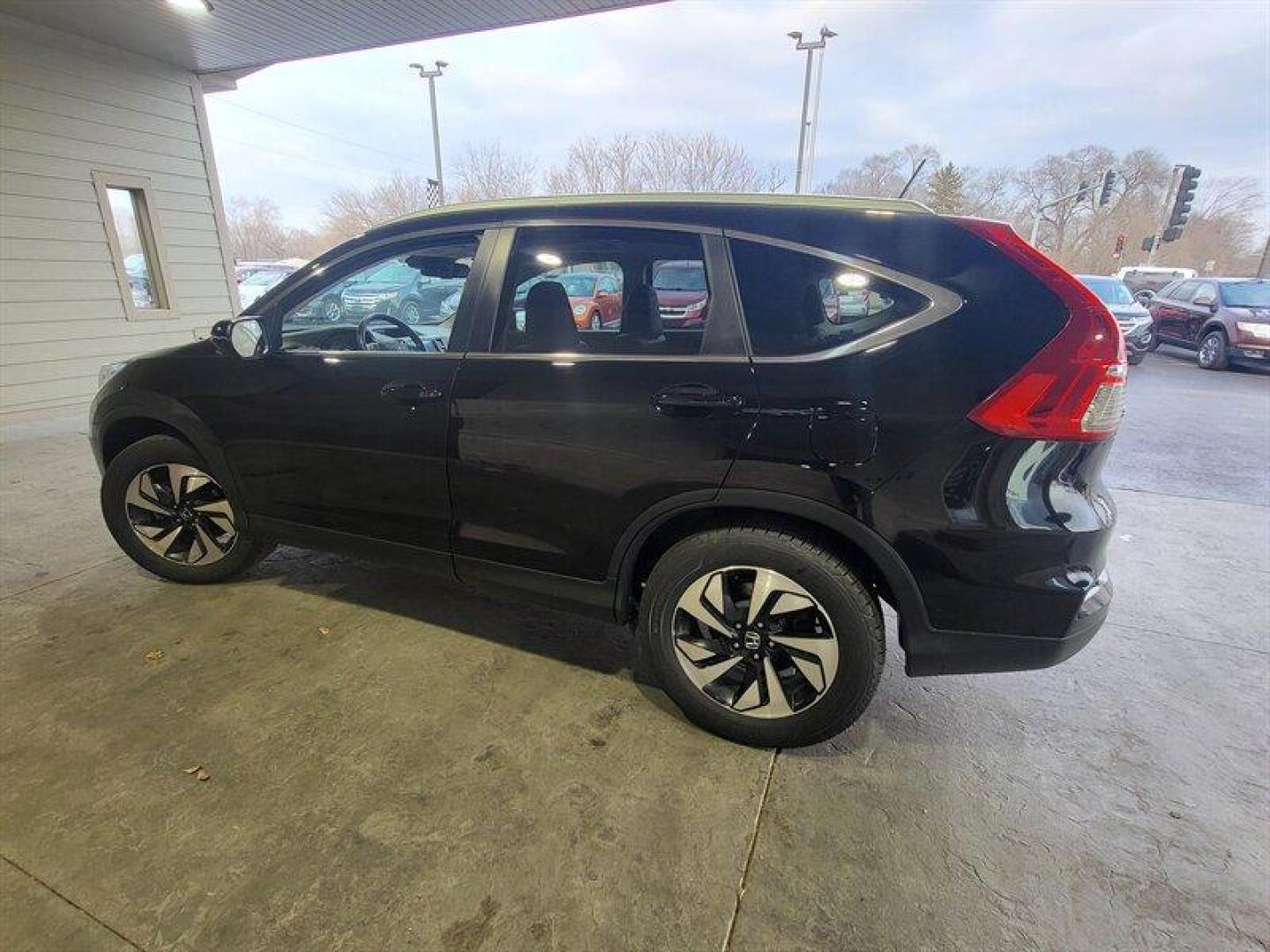 2016 Crystal Black Pearl Honda CR-V Touring (5J6RM4H97GL) with an 2.4L I4 185hp 181ft. lbs. engine, Automatic transmission, located at 25355 Eames Street, Channahon, IL, 60410, (815) 467-1807, 41.429108, -88.228432 - Photo#8