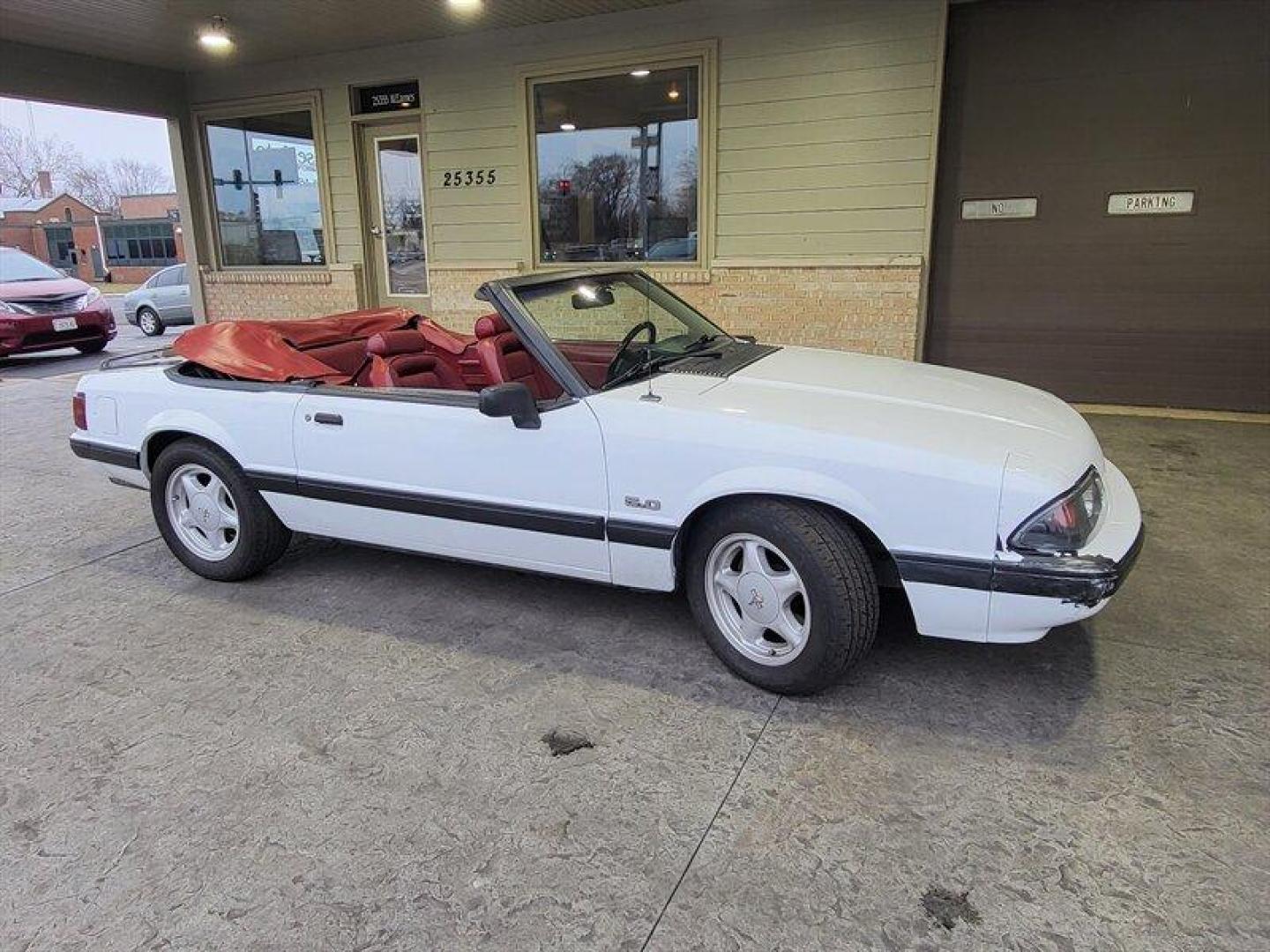 1991 Oxford White Ford Mustang LX (1FACP44E5MF) with an 5.0L NA V8 overhead valves (OHV) 16V engine, Automatic transmission, located at 25355 Eames Street, Channahon, IL, 60410, (815) 467-1807, 41.429108, -88.228432 - *WOW LOOK AT HOW CLEAN THIS CAR IS.* If you're ready for a different, no hassle and pleasant car buying experience, then give us a chance! We're breaking the standard Car Sales mold and making one of our very own you'll be sure to appreciate! So, why buy from Crase Auto Connection? Here's a simple a - Photo#0