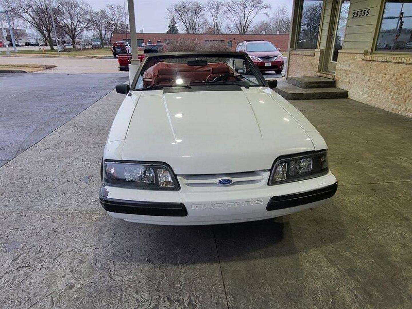 1991 Oxford White Ford Mustang LX (1FACP44E5MF) with an 5.0L NA V8 overhead valves (OHV) 16V engine, Automatic transmission, located at 25355 Eames Street, Channahon, IL, 60410, (815) 467-1807, 41.429108, -88.228432 - *WOW LOOK AT HOW CLEAN THIS CAR IS.* If you're ready for a different, no hassle and pleasant car buying experience, then give us a chance! We're breaking the standard Car Sales mold and making one of our very own you'll be sure to appreciate! So, why buy from Crase Auto Connection? Here's a simple a - Photo#10