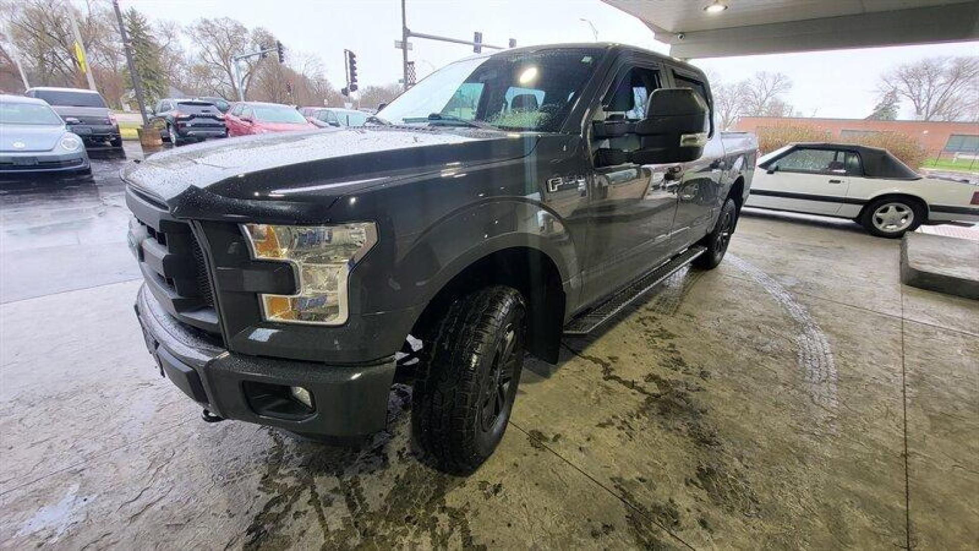 2016 Magnetic Metallic Ford F-150 XL (1FTEW1EF4GK) with an 5.0L Flex Fuel V8 385hp 387ft. lbs. engine, Automatic transmission, located at 25355 Eames Street, Channahon, IL, 60410, (815) 467-1807, 41.429108, -88.228432 - Photo#10