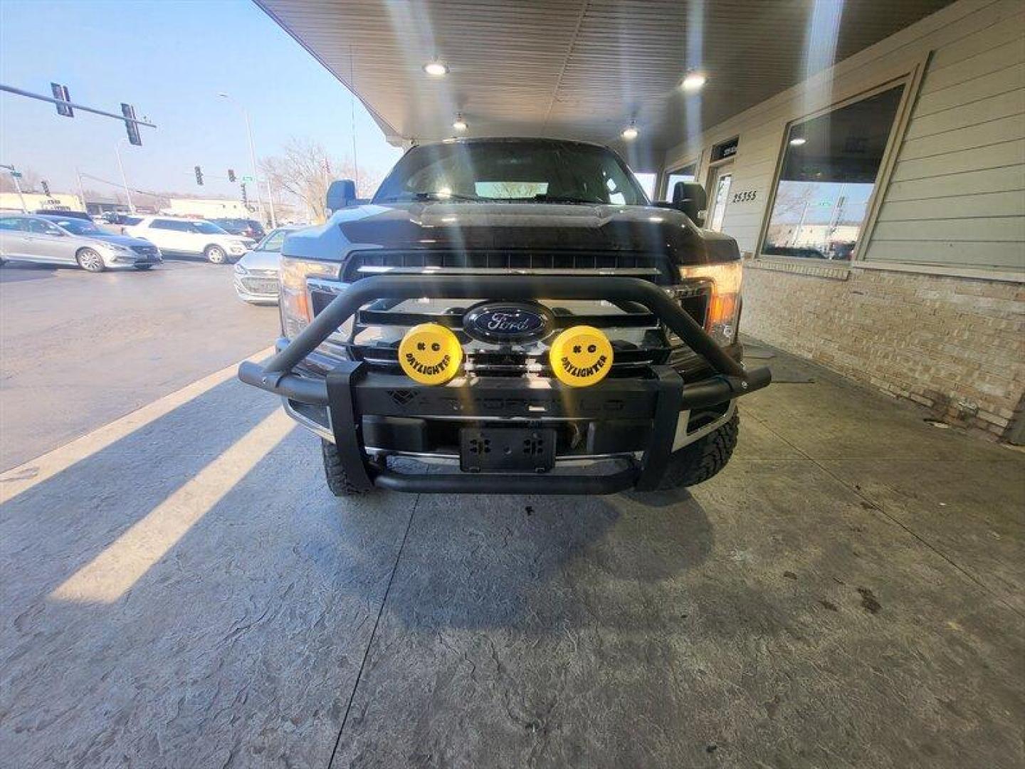 2018 Race Red Ford F-150 XLT (1FTEW1EP8JF) with an EcoBoost 2.7L Twin Turbo V6 325hp 400ft. lbs. engine, Automatic transmission, located at 25355 Eames Street, Channahon, IL, 60410, (815) 467-1807, 41.429108, -88.228432 - Introducing the 2018 Ford F-150 XLT - a true masterpiece of American engineering that delivers unparalleled power and performance. With its mighty EcoBoost 2.7L Twin Turbo V6 engine that boasts an impressive 325 horsepower and 400ft. lbs. of torque, this beast is ready to conquer any challenge that - Photo#9