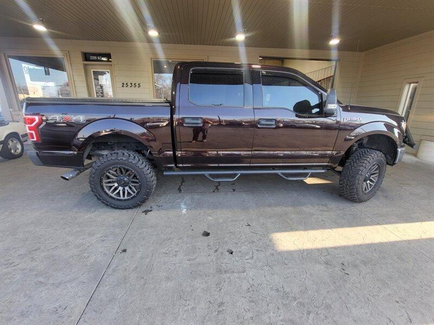 2018 Race Red Ford F-150 XLT (1FTEW1EP8JF) with an EcoBoost 2.7L Twin Turbo V6 325hp 400ft. lbs. engine, Automatic transmission, located at 25355 Eames Street, Channahon, IL, 60410, (815) 467-1807, 41.429108, -88.228432 - Introducing the 2018 Ford F-150 XLT - a true masterpiece of American engineering that delivers unparalleled power and performance. With its mighty EcoBoost 2.7L Twin Turbo V6 engine that boasts an impressive 325 horsepower and 400ft. lbs. of torque, this beast is ready to conquer any challenge that - Photo#2