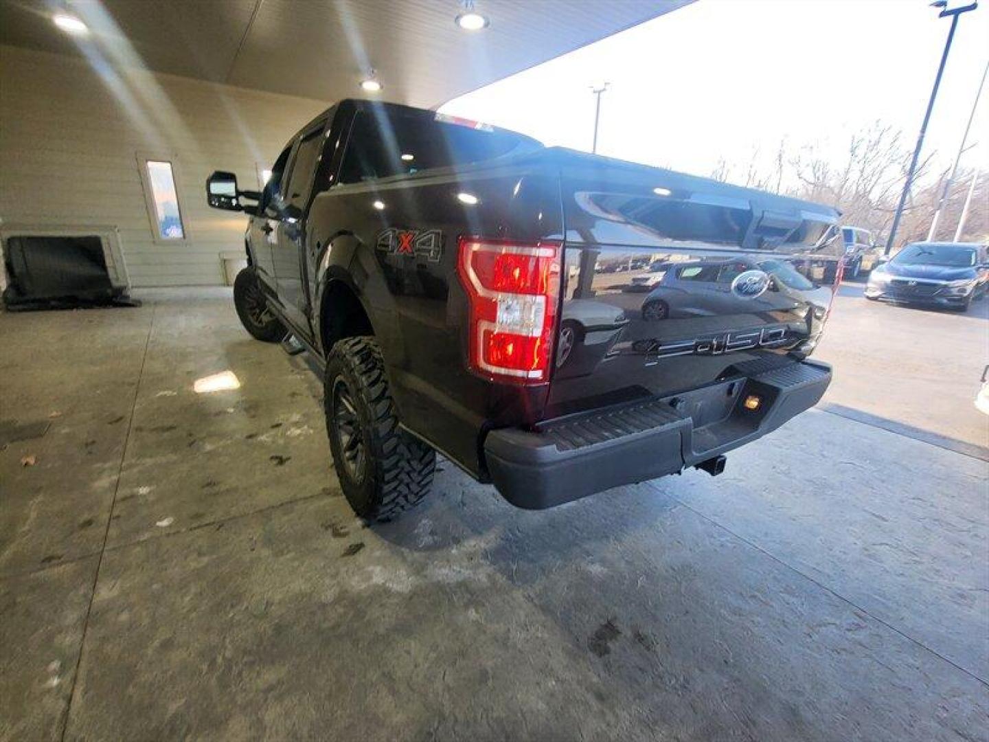 2018 Race Red Ford F-150 XLT (1FTEW1EP8JF) with an EcoBoost 2.7L Twin Turbo V6 325hp 400ft. lbs. engine, Automatic transmission, located at 25355 Eames Street, Channahon, IL, 60410, (815) 467-1807, 41.429108, -88.228432 - Introducing the 2018 Ford F-150 XLT - a true masterpiece of American engineering that delivers unparalleled power and performance. With its mighty EcoBoost 2.7L Twin Turbo V6 engine that boasts an impressive 325 horsepower and 400ft. lbs. of torque, this beast is ready to conquer any challenge that - Photo#6