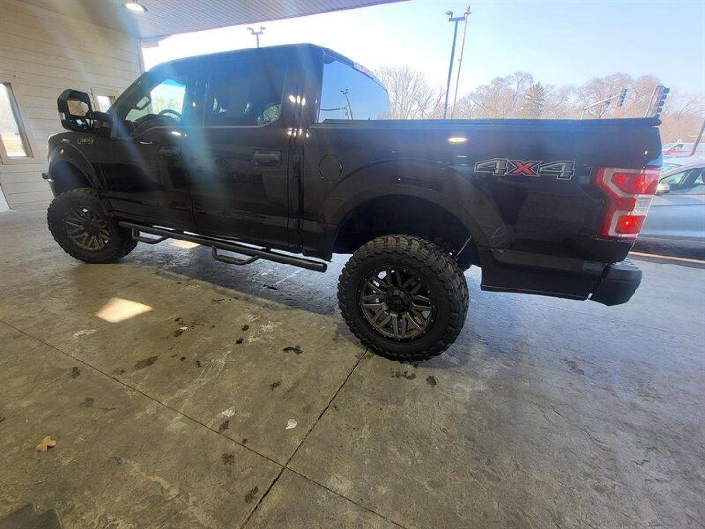 2018 Race Red Ford F-150 XLT (1FTEW1EP8JF) with an EcoBoost 2.7L Twin Turbo V6 325hp 400ft. lbs. engine, Automatic transmission, located at 25355 Eames Street, Channahon, IL, 60410, (815) 467-1807, 41.429108, -88.228432 - Introducing the 2018 Ford F-150 XLT - a true masterpiece of American engineering that delivers unparalleled power and performance. With its mighty EcoBoost 2.7L Twin Turbo V6 engine that boasts an impressive 325 horsepower and 400ft. lbs. of torque, this beast is ready to conquer any challenge that - Photo#7