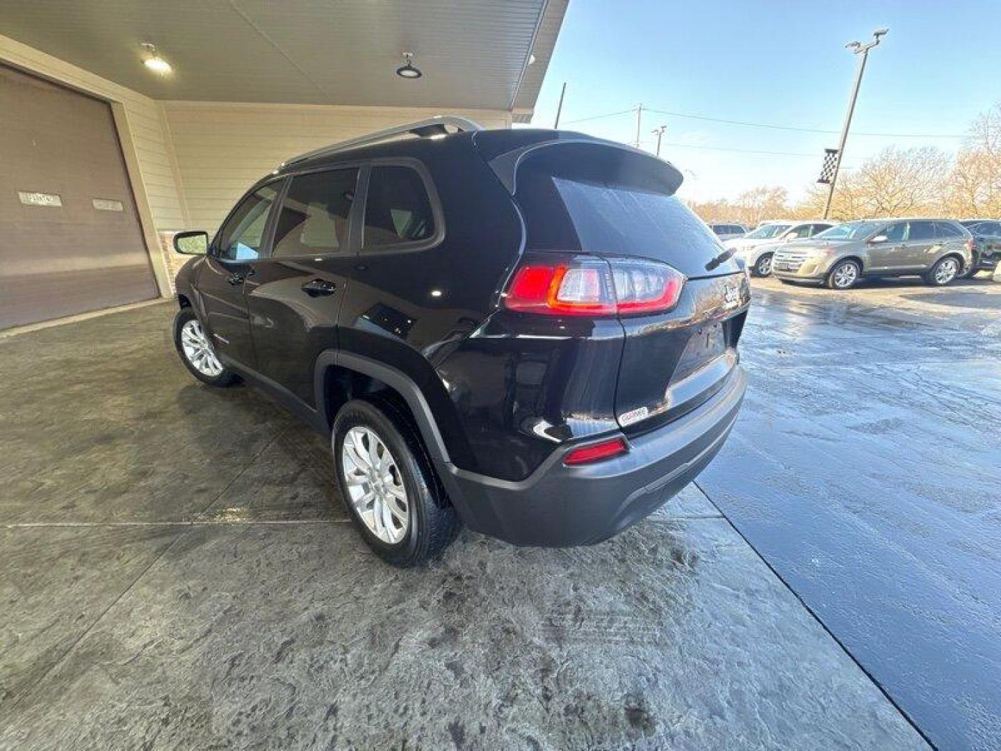 2021 Diamond Black Crystal Pearl Coat Jeep Cherokee Latitude (1C4PJLCB3MD) with an 2.4 engine, Automatic transmission, located at 25355 Eames Street, Channahon, IL, 60410, (815) 467-1807, 41.429108, -88.228432 - Introducing the 2021 Jeep Cherokee Latitude - the ultimate SUV designed to dominate the road! This beast is powered by a 2.4-liter engine that delivers unmatched power and performance, giving you the edge you need to conquer any terrain. With a fuel economy of 22 MPG in the city and an impressive 31 - Photo#6