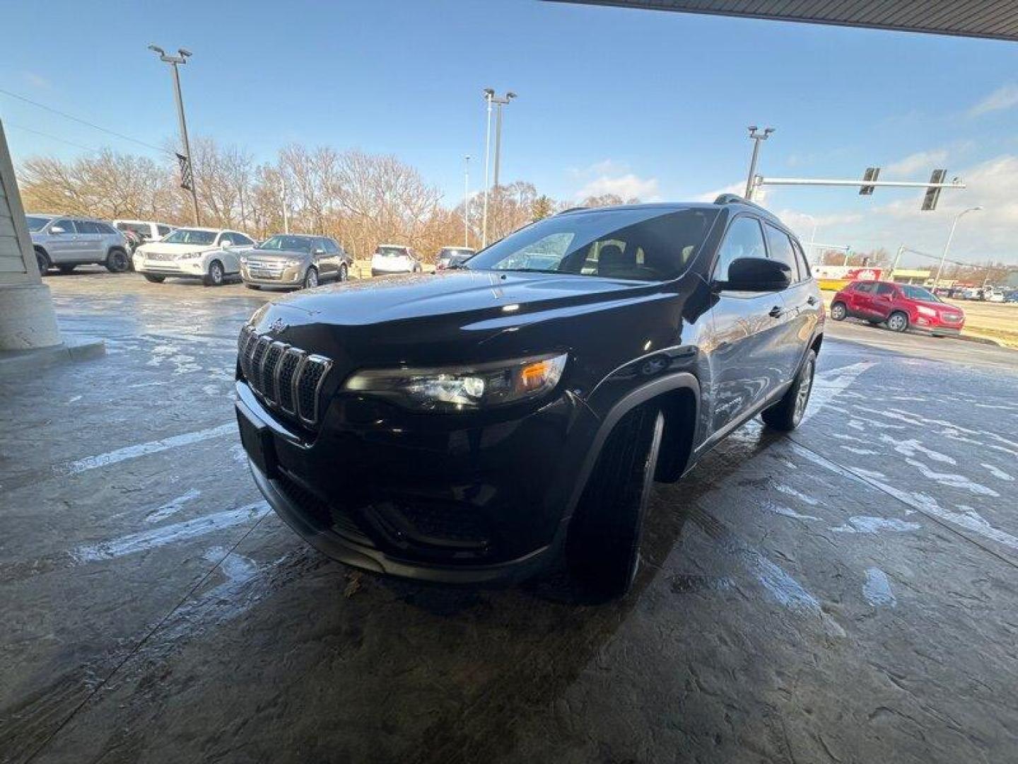 2021 Diamond Black Crystal Pearl Coat Jeep Cherokee Latitude (1C4PJLCB3MD) with an 2.4 engine, Automatic transmission, located at 25355 Eames Street, Channahon, IL, 60410, (815) 467-1807, 41.429108, -88.228432 - Introducing the 2021 Jeep Cherokee Latitude - the ultimate SUV designed to dominate the road! This beast is powered by a 2.4-liter engine that delivers unmatched power and performance, giving you the edge you need to conquer any terrain. With a fuel economy of 22 MPG in the city and an impressive 31 - Photo#8