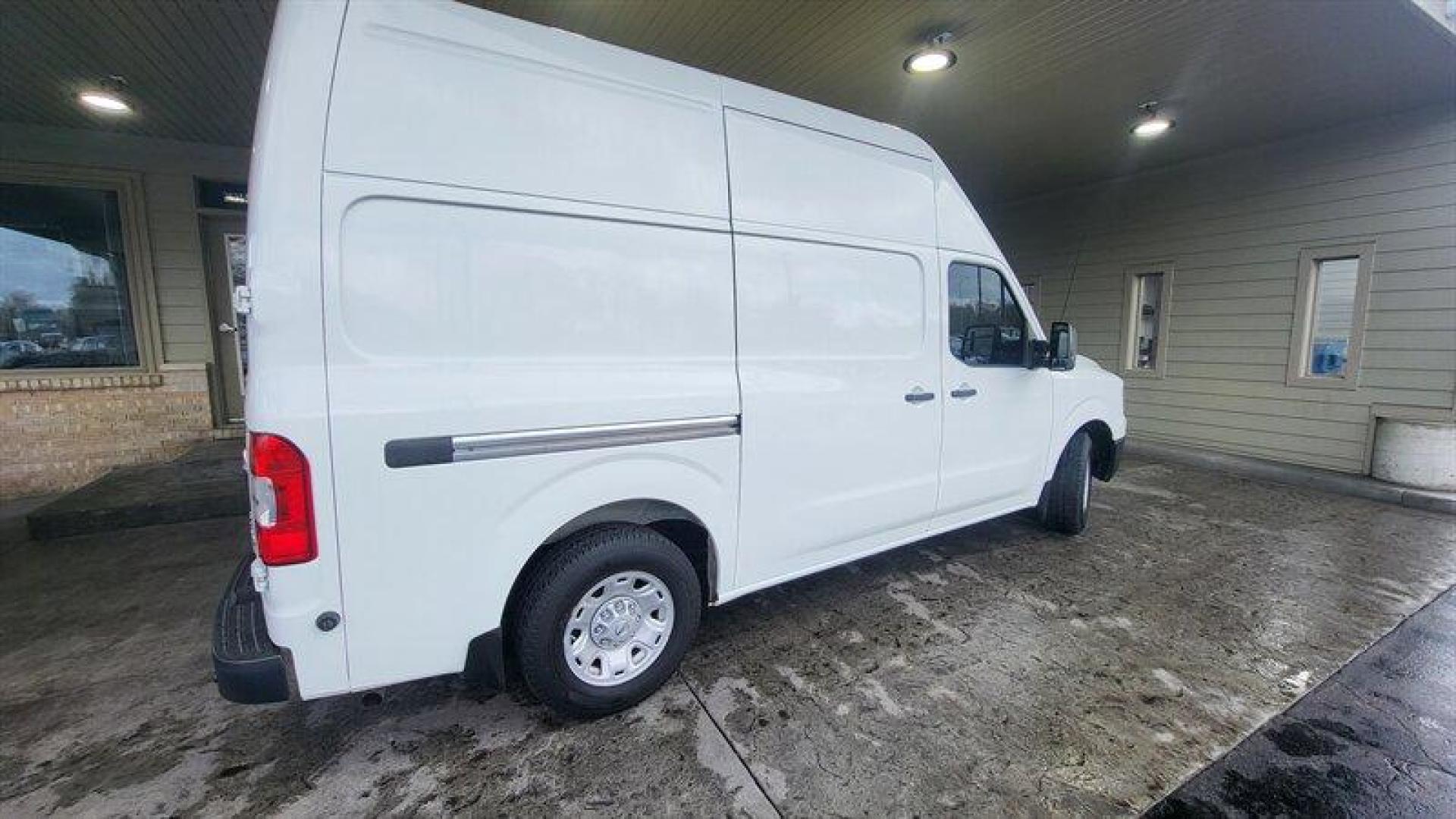 2016 Glacier White Nissan NV SV High Roof (1N6AF0LY2GN) with an 5.6L V8 317hp 385ft. lbs. engine, Automatic transmission, located at 25355 Eames Street, Channahon, IL, 60410, (815) 467-1807, 41.429108, -88.228432 - Photo#5