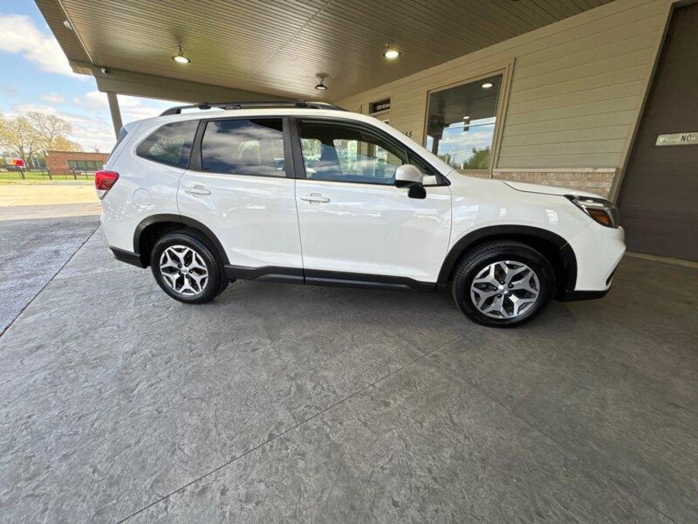 2020 Crystal White Pearl Subaru Forester Premium (JF2SKAJC9LH) with an 2.5L H4 182hp 178ft. lbs. engine, Automatic transmission, located at 25355 Eames Street, Channahon, IL, 60410, (815) 467-1807, 41.429108, -88.228432 - Looking for a reliable and stylish SUV that can handle any terrain? Look no further than the 2020 Subaru Forester Premium! This powerful vehicle is powered by a 2.5L H4 engine that packs 182 horsepower and 178ft. lbs. of torque, making it perfect for both off-road adventures and city driving. One o - Photo#2