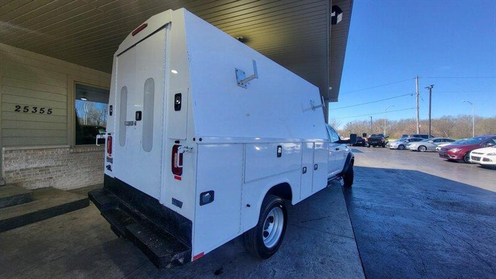 2016 White RAM 4500 SLT (3C7WRLFJ8GG) with an 6.4 engine, Automatic transmission, located at 25355 Eames Street, Channahon, IL, 60410, (815) 467-1807, 41.429108, -88.228432 - ** RUST FREE FLORIDA TRUCK WITH A 11 FOOT KNAPHEIDE ENCLOSED UTILITY BODY. 74 IN TALL, 90 IN WIDE, 54 IN WIDE ON THE FLOOR. ** Introducing a 2016 RAM 4500 that is powered by a 6.4 engine, which delivers an impressive performance. This truck has a white exterior and is in excellent overall condition - Photo#5