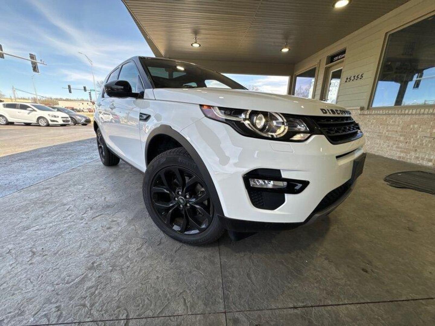 2017 Fuji White Land Rover Discovery Sport HSE (SALCR2BGXHH) with an 2.0L Turbo I4 240hp 250ft. lbs. engine, Automatic transmission, located at 25355 Eames Street, Channahon, IL, 60410, (815) 467-1807, 41.429108, -88.228432 - Photo#0