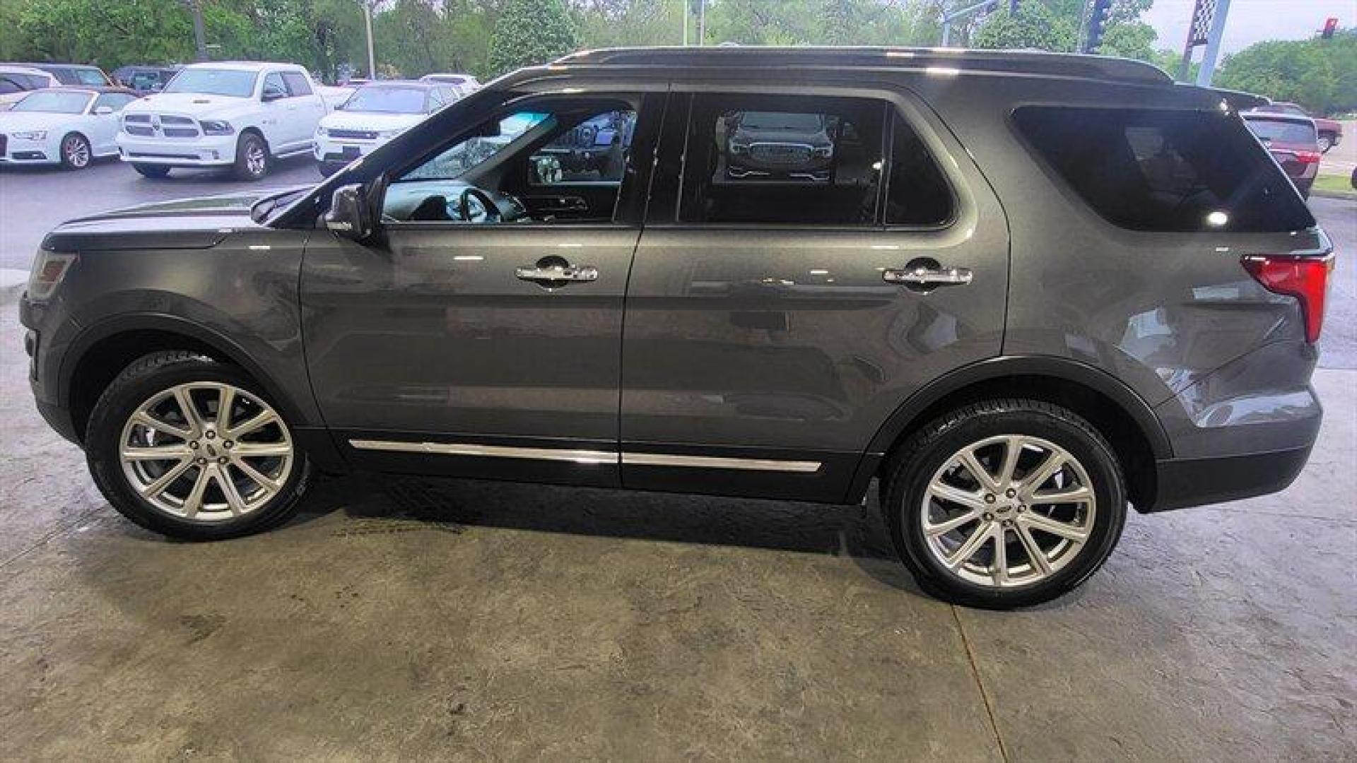 2016 Guard Ford Explorer Limited (1FM5K8F89GG) with an 3.5L V6 290hp 255ft. lbs. engine, Automatic transmission, located at 25355 Eames Street, Channahon, IL, 60410, (815) 467-1807, 41.429108, -88.228432 - Photo#7