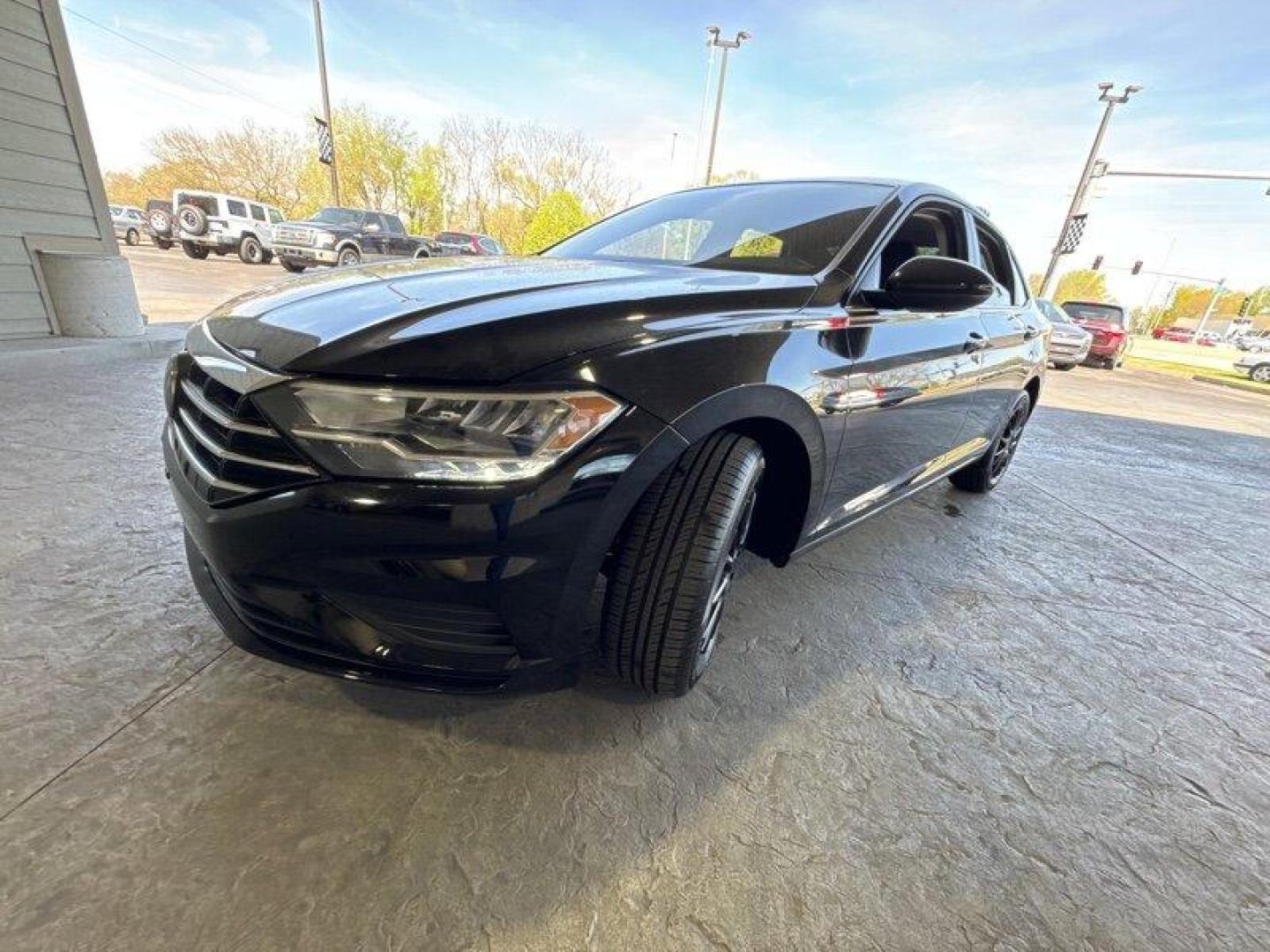 2021 Deep Black Pearl Volkswagen Jetta 1.4T S (3VWC57BUXMM) with an 1.4L Turbo I4 147hp 184ft. lbs. SULEV engine, Automatic transmission, located at 25355 Eames Street, Channahon, IL, 60410, (815) 467-1807, 41.429108, -88.228432 - Introducing the 2021 Volkswagen Jetta S, a sleek and stylish sedan that packs a punch with its powerful 1.4L Turbo I4 147hp 184ft. lbs. SULEV engine. This beauty has been gently driven, with less than 39,000 miles on the odometer, averaging less than 10,000 miles per year. But that's not all - the - Photo#7