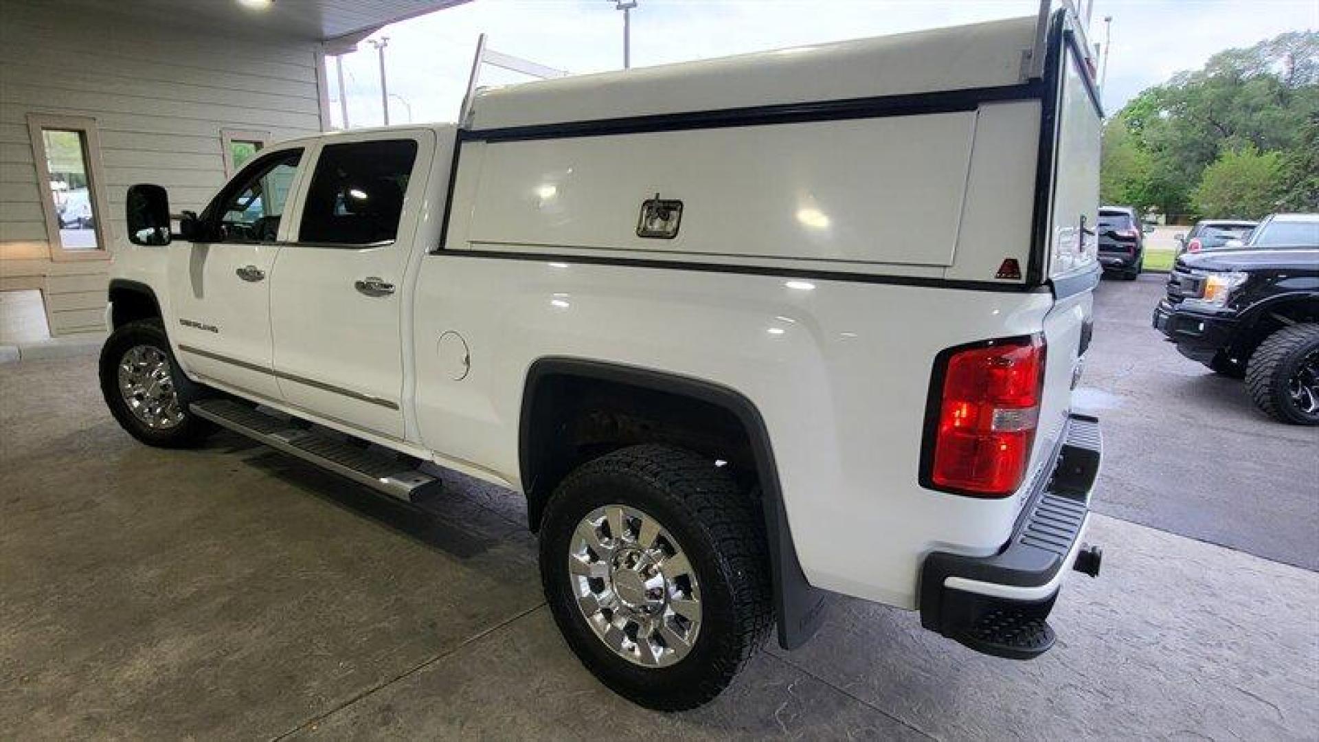 2015 Summit White GMC Sierra 2500 Denali (1GT120E83FF) with an Duramax 6.6L Diesel Turbo V8 397hp 765ft. lbs. engine, Automatic transmission, located at 25355 Eames Street, Channahon, IL, 60410, (815) 467-1807, 41.429108, -88.228432 - Oh honey, let me tell you about the 2015 GMC Sierra 2500 Denali. This baby is powered by a Duramax 6.6L Diesel Turbo V8 engine that's just begging to hit the open road. With 397 horsepower and a whopping 765ft. lbs. of torque, you'll be leaving all those slowpokes in the dust. But let's talk about - Photo#8