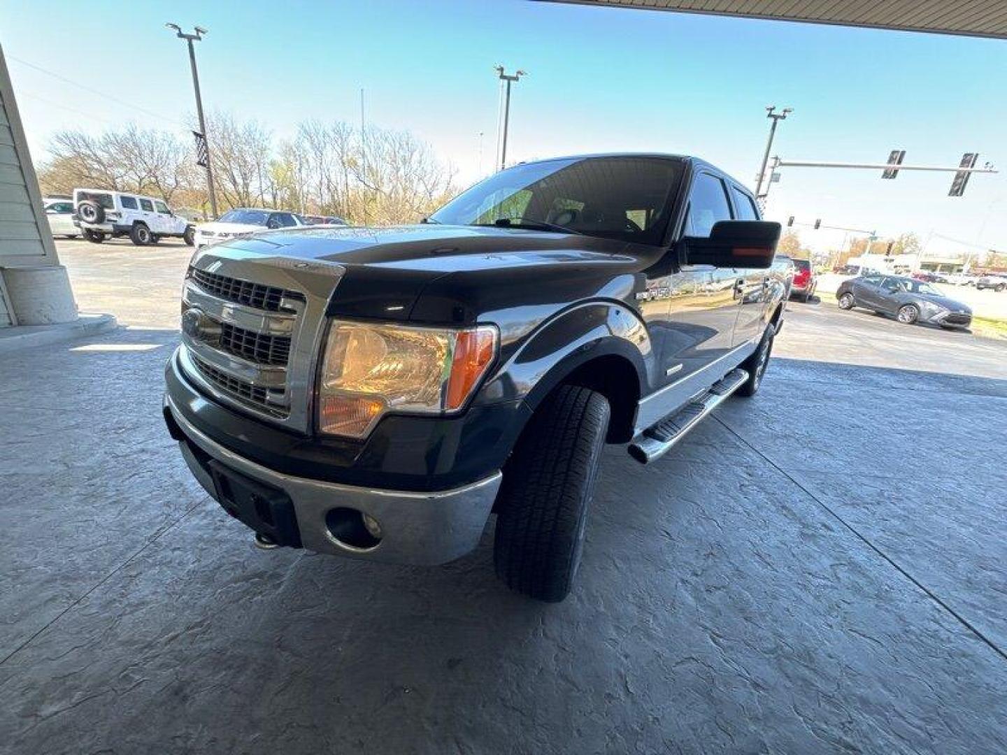 2013 Tuxedo Black Metallic Ford F-150 XLT (1FTFW1ET9DF) with an EcoBoost 3.5L Twin Turbo V6 365hp 420ft. lbs. engine, Automatic transmission, located at 25355 Eames Street, Channahon, IL, 60410, (815) 467-1807, 41.429108, -88.228432 - Looking for a powerful and reliable pickup truck that can handle all your heavy-duty needs? Look no further than the 2013 Ford F-150 XLT! This impressive truck is powered by a high-performance EcoBoost 3.5L Twin Turbo V6 engine, which delivers a whopping 365 horsepower and 420 ft-lbs. of torque. B - Photo#7