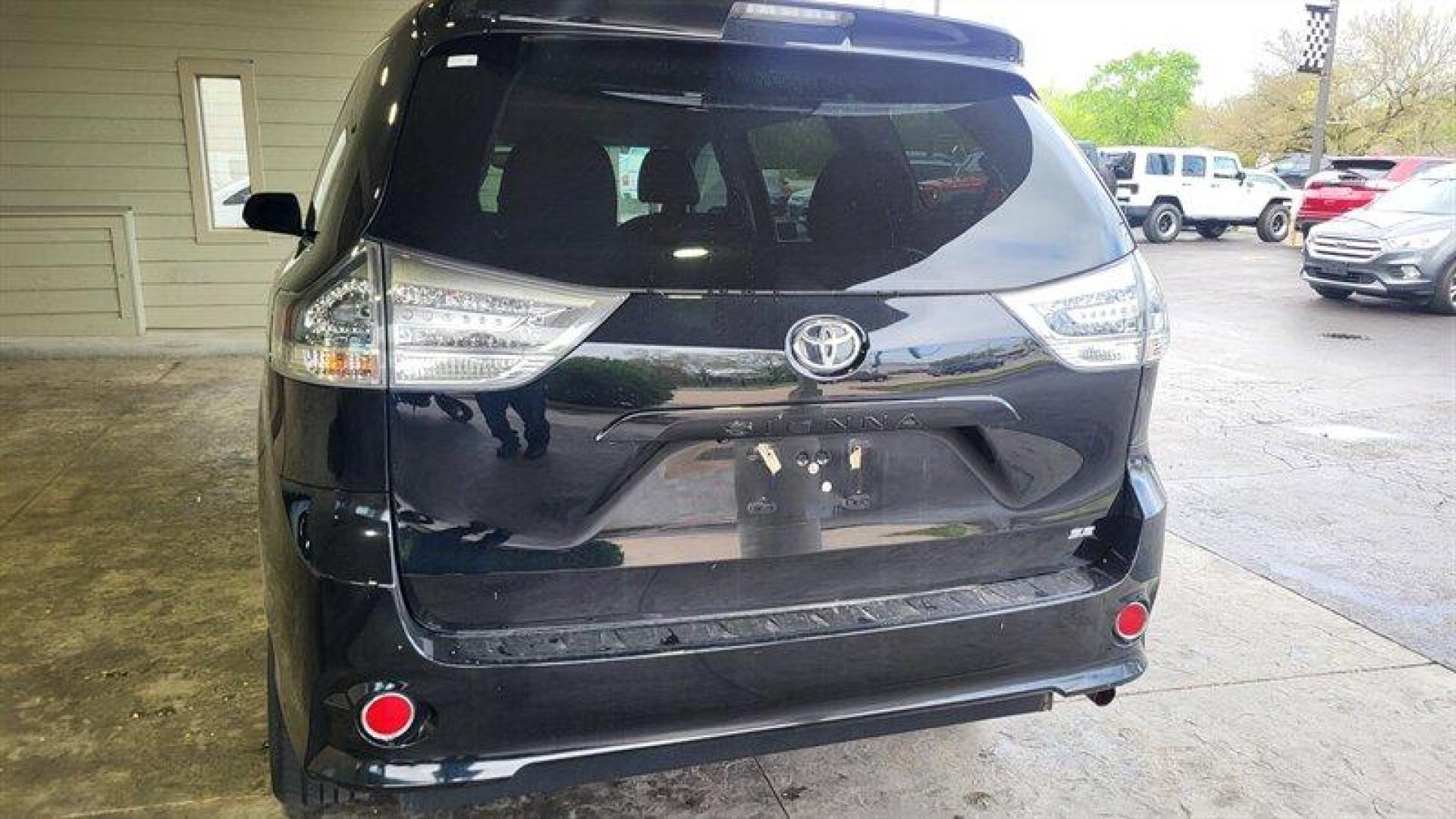 2015 Attitude Black Metallic Toyota Sienna SE 8 Passenger (5TDXK3DC2FS) with an 3.5L V6 266hp 245ft. lbs. engine, Automatic transmission, located at 25355 Eames Street, Channahon, IL, 60410, (815) 467-1807, 41.429108, -88.228432 - Photo#6