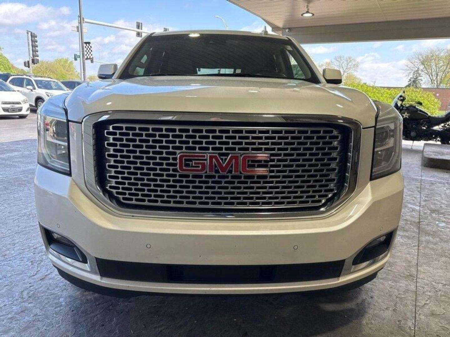 2015 Summit White GMC Yukon Denali (1GKS2CKJ8FR) with an EcoTec3 6.2L V8 420hp 460ft. lbs. engine, Automatic transmission, located at 25355 Eames Street, Channahon, IL, 60410, (815) 467-1807, 41.429108, -88.228432 - Photo#7