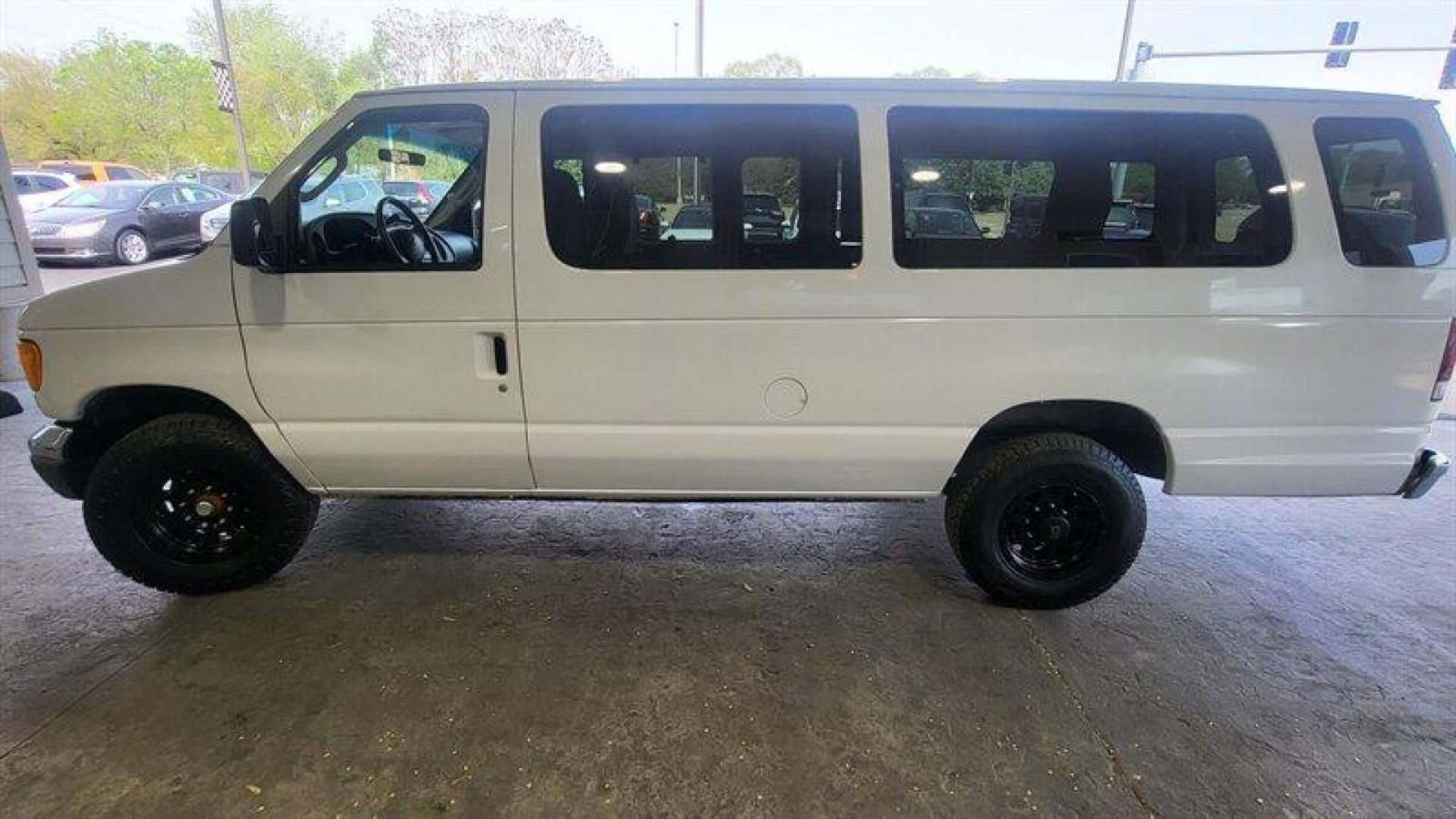 2006 Oxford White Clearcoat Ford XLT (1FBSS31L06D) with an Triton 5.4L V8 255hp 350ft. lbs. engine, Automatic transmission, located at 25355 Eames Street, Channahon, IL, 60410, (815) 467-1807, 41.429108, -88.228432 - ** PARTIALLY CONVERTED TO BE A VAN LIFE VEHICLE. **Looking for a reliable and spacious van that can carry all your cargo with ease? Look no further than the 2006 Ford E-350 SD XLT! This van is powered by a Triton 5.4L V8 engine that delivers 255 horsepower and 350 foot-pounds of torque, providing am - Photo#10