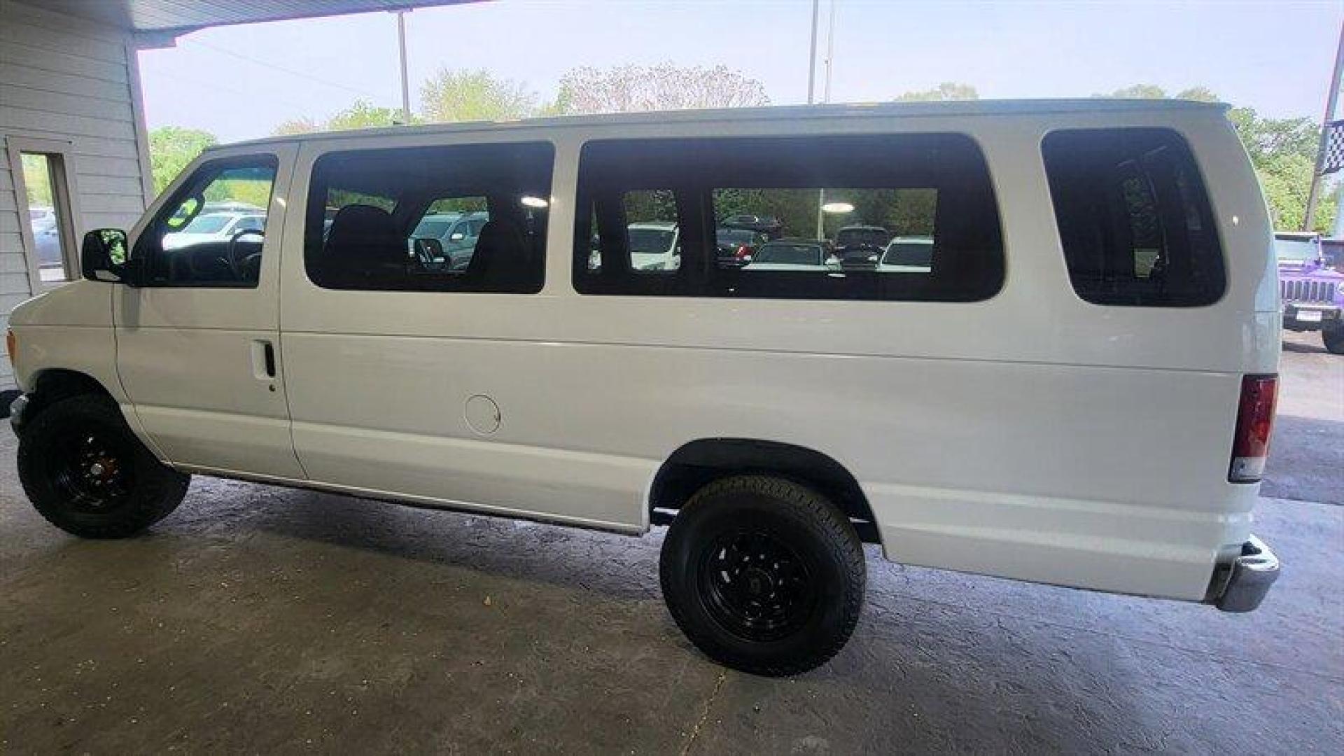 2006 Oxford White Clearcoat Ford XLT (1FBSS31L06D) with an Triton 5.4L V8 255hp 350ft. lbs. engine, Automatic transmission, located at 25355 Eames Street, Channahon, IL, 60410, (815) 467-1807, 41.429108, -88.228432 - ** PARTIALLY CONVERTED TO BE A VAN LIFE VEHICLE. **Looking for a reliable and spacious van that can carry all your cargo with ease? Look no further than the 2006 Ford E-350 SD XLT! This van is powered by a Triton 5.4L V8 engine that delivers 255 horsepower and 350 foot-pounds of torque, providing am - Photo#8