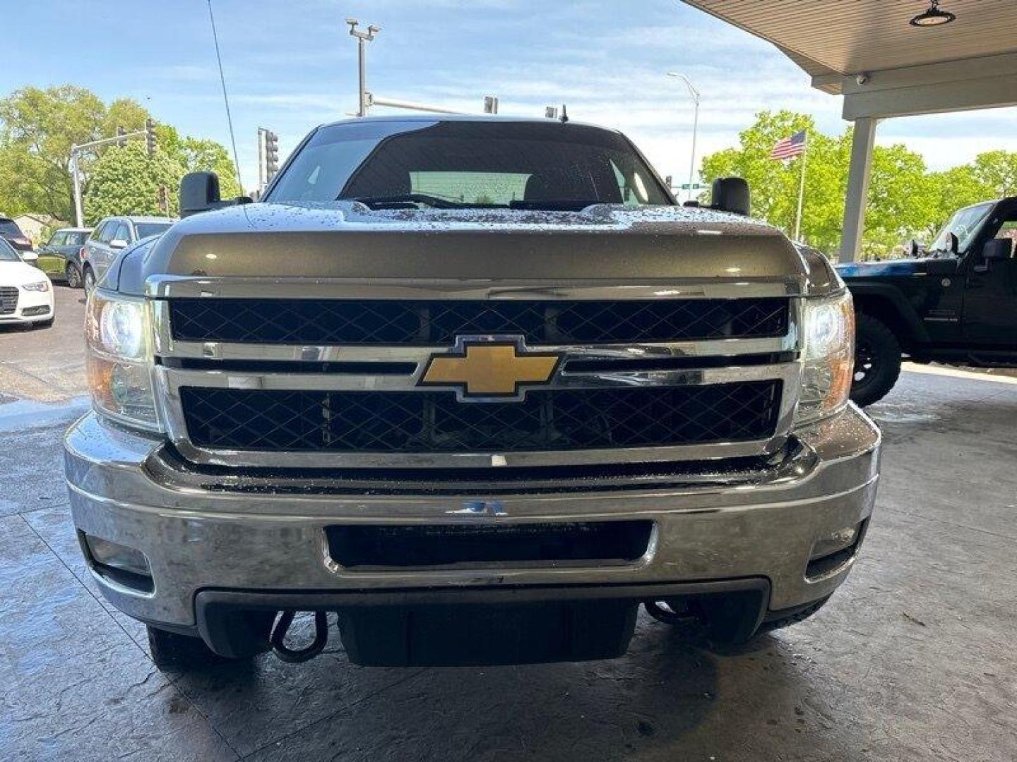 2013 Graystone Metallic Chevrolet Silverado 2500 LT (1GC2KXCG2DZ) with an 6.0L V8 360hp 380ft. lbs. engine, Automatic transmission, located at 25355 Eames Street, Channahon, IL, 60410, (815) 467-1807, 41.429108, -88.228432 - Photo#7