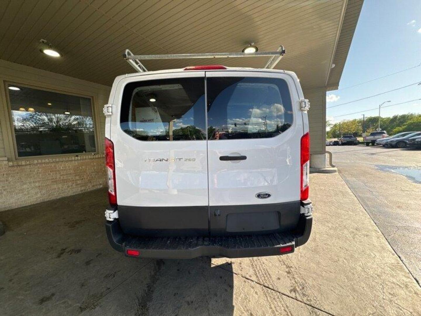 2017 Oxford White Ford Transit (1FTYR1ZM6HK) with an 3.7L V6 275hp 260ft. lbs. engine, Automatic transmission, located at 25355 Eames Street, Channahon, IL, 60410, (815) 467-1807, 41.429108, -88.228432 - The 2017 Ford Transit 250 is a reliable and practical cargo van that boasts a powerful 3.7L V6 engine, capable of generating 275 horsepower and 260 ft. lbs. of torque. This vehicle is in excellent overall condition, with a clean and well-maintained interior and exterior. The exterior of the van is - Photo#3