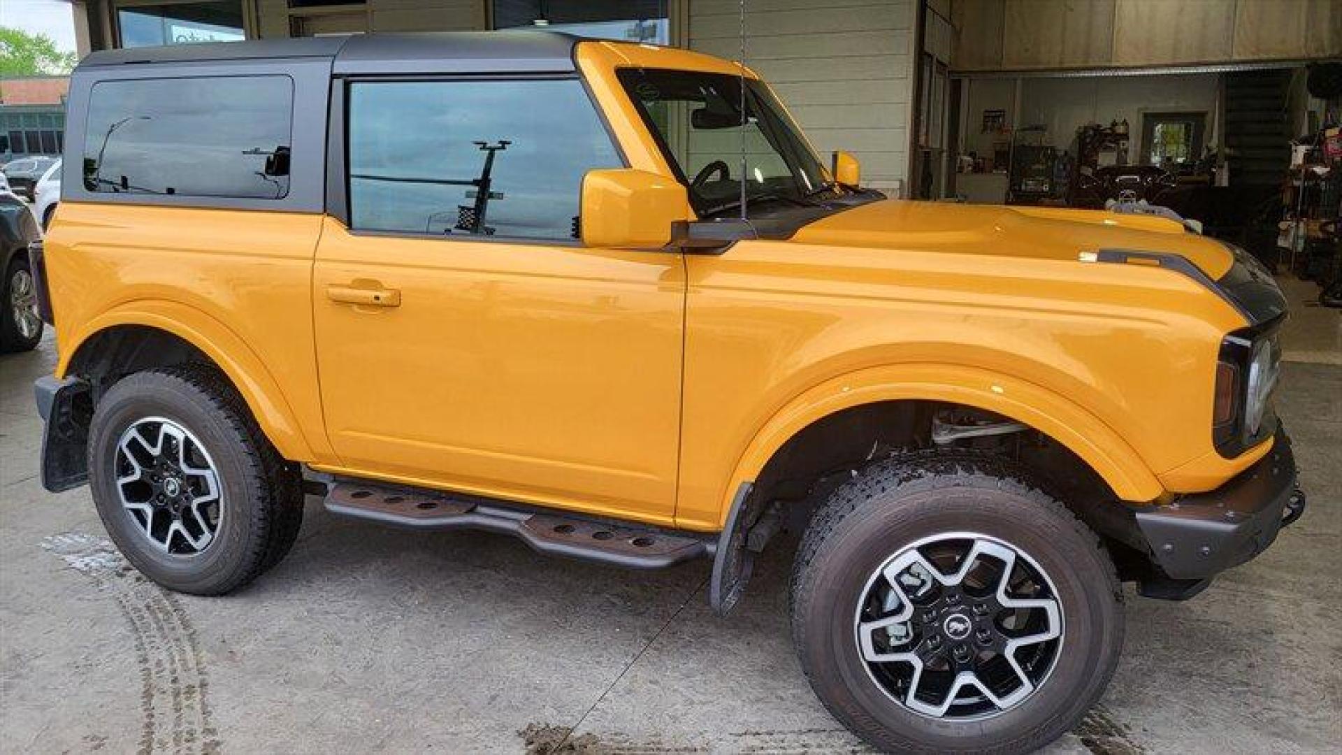 2021 Cyber Orange Metallic Tri-Coat Ford Bronco Outer Banks (1FMDE5CH5ML) with an EcoBoost 2.3L Turbo I4 275hp 315ft. lbs. engine, Automatic transmission, located at 25355 Eames Street, Channahon, IL, 60410, (815) 467-1807, 41.429108, -88.228432 - Introducing the 2021 Ford Bronco Advanced, a powerful and stylish SUV that is sure to impress. Equipped with a fuel-efficient EcoBoost 2.3L Turbo I4 engine producing 275 horsepower and 315 ft. lbs of torque, this vehicle offers a smooth and responsive driving experience. The Cyber Orange Metallic - Photo#1