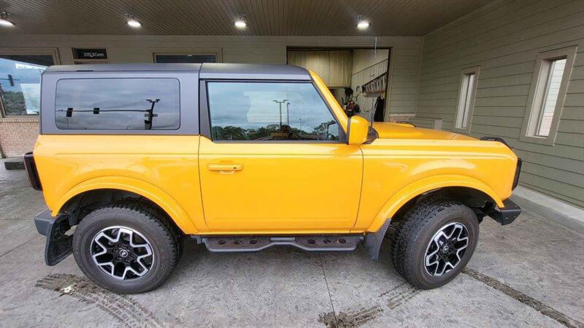 2021 Cyber Orange Metallic Tri-Coat Ford Bronco Outer Banks (1FMDE5CH5ML) with an EcoBoost 2.3L Turbo I4 275hp 315ft. lbs. engine, Automatic transmission, located at 25355 Eames Street, Channahon, IL, 60410, (815) 467-1807, 41.429108, -88.228432 - Introducing the 2021 Ford Bronco Advanced, a powerful and stylish SUV that is sure to impress. Equipped with a fuel-efficient EcoBoost 2.3L Turbo I4 engine producing 275 horsepower and 315 ft. lbs of torque, this vehicle offers a smooth and responsive driving experience. The Cyber Orange Metallic - Photo#2