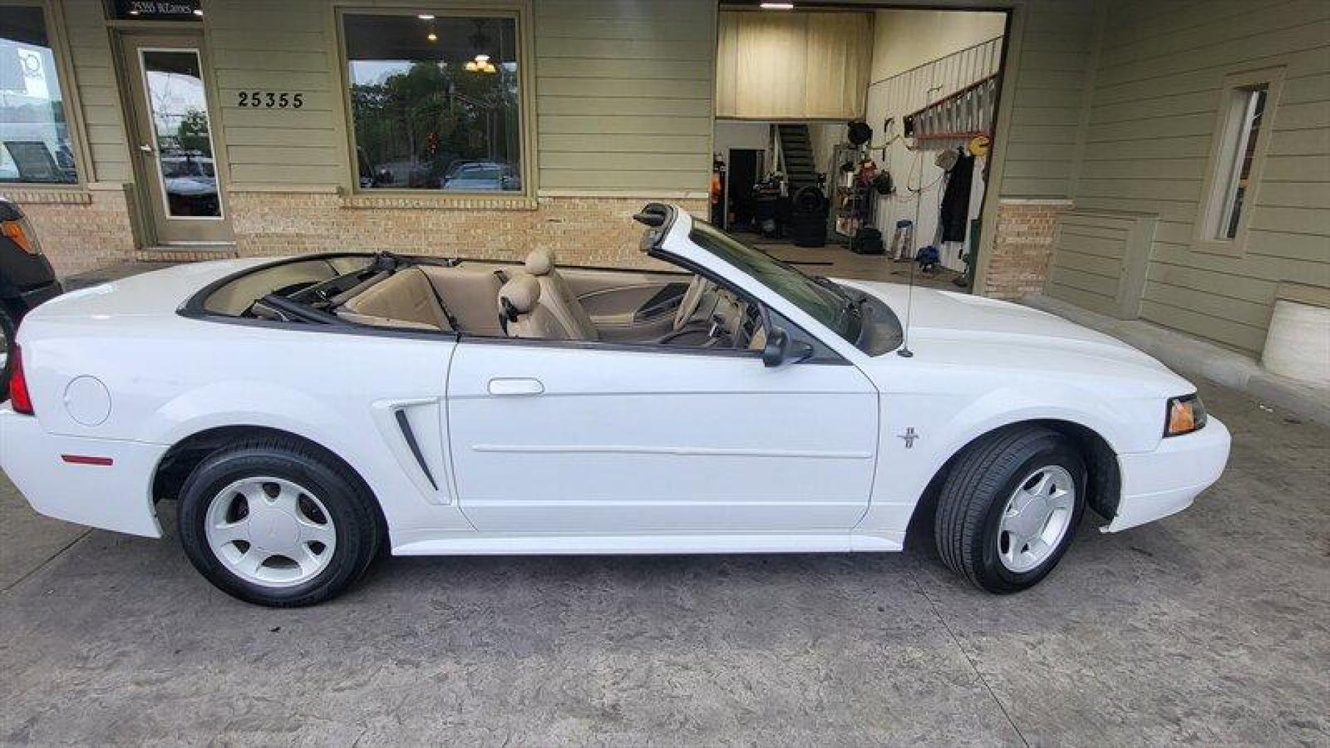 2001 Oxford White Clearcoat Ford Mustang V6 Premium (1FAFP44481F) with an 3L NA V6 overhead valves (OHV) 12V engine, Automatic transmission, located at 25355 Eames Street, Channahon, IL, 60410, (815) 467-1807, 41.429108, -88.228432 - Photo#2