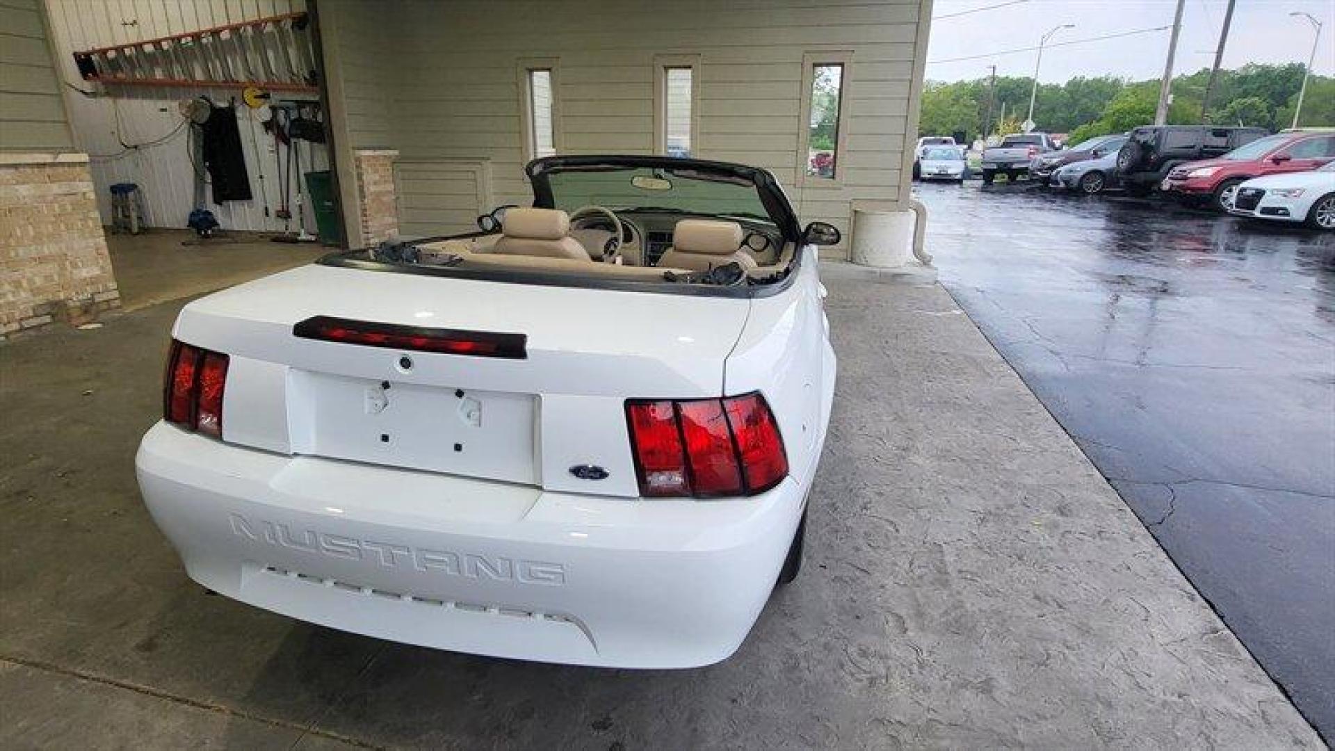 2001 Oxford White Clearcoat Ford Mustang V6 Premium (1FAFP44481F) with an 3L NA V6 overhead valves (OHV) 12V engine, Automatic transmission, located at 25355 Eames Street, Channahon, IL, 60410, (815) 467-1807, 41.429108, -88.228432 - Photo#5