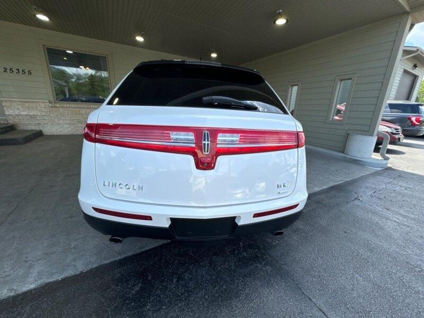 2014 Ingot Silver Metallic Lincoln MKT EcoBoost (2LMHJ5AT6EB) with an EcoBoost 3.5L Twin Turbo V6 365hp 350ft. lbs. engine, Automatic transmission, located at 25355 Eames Street, Channahon, IL, 60410, (815) 467-1807, 41.429108, -88.228432 - Looking for a luxurious and spacious SUV that's both powerful and efficient? Look no further than the 2014 Lincoln MKT Ecoboost! This sleek and stylish SUV is powered by a powerful EcoBoost 3.5L Twin Turbo V6 engine, capable of producing an impressive 365 horsepower and 350 foot-pounds of torque. - Photo#4