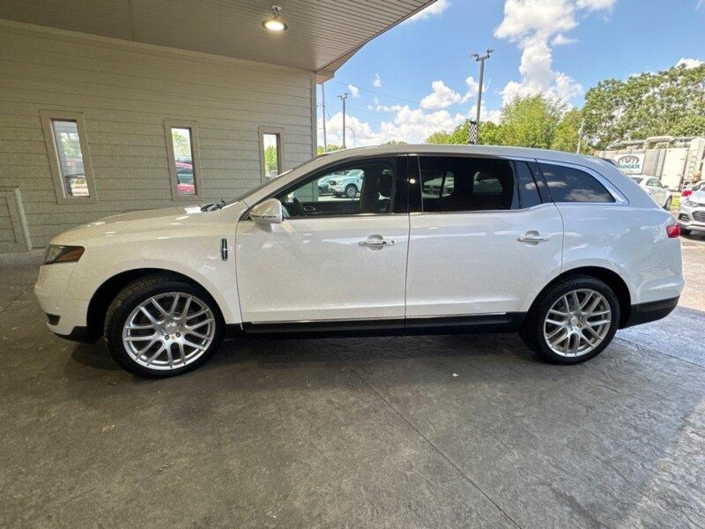 2014 Ingot Silver Metallic Lincoln MKT EcoBoost (2LMHJ5AT6EB) with an EcoBoost 3.5L Twin Turbo V6 365hp 350ft. lbs. engine, Automatic transmission, located at 25355 Eames Street, Channahon, IL, 60410, (815) 467-1807, 41.429108, -88.228432 - Looking for a luxurious and spacious SUV that's both powerful and efficient? Look no further than the 2014 Lincoln MKT Ecoboost! This sleek and stylish SUV is powered by a powerful EcoBoost 3.5L Twin Turbo V6 engine, capable of producing an impressive 365 horsepower and 350 foot-pounds of torque. - Photo#6