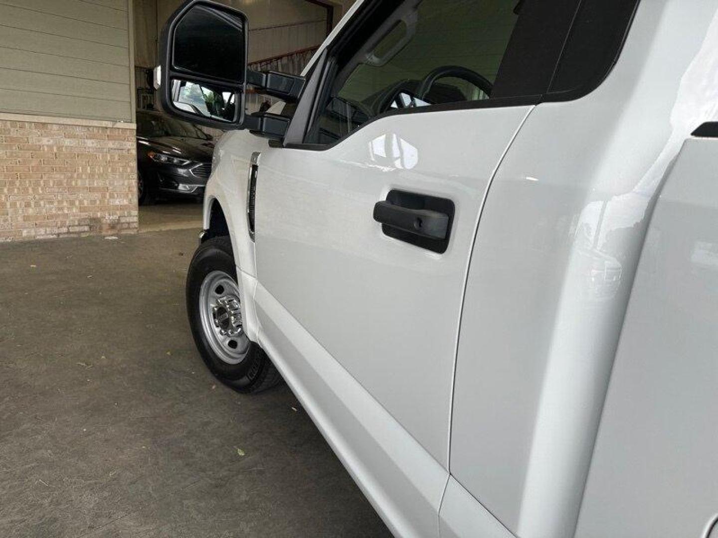 2022 Oxford White Ford F-250 XL (1FTBF2A63NE) with an 6.2L Flex Fuel V8 385hp 430ft. lbs. engine, Automatic transmission, located at 25355 Eames Street, Channahon, IL, 60410, (815) 467-1807, 41.429108, -88.228432 - Introducing the 2022 Ford F-250 Super Duty XL, a rugged and powerful pickup truck designed to tackle any job with ease. This impressive vehicle is powered by a 6.2L Flex Fuel V8 engine, delivering an impressive 385 horsepower and 430 ft. lbs. of torque. The factory default features of the 2022 For - Photo#8