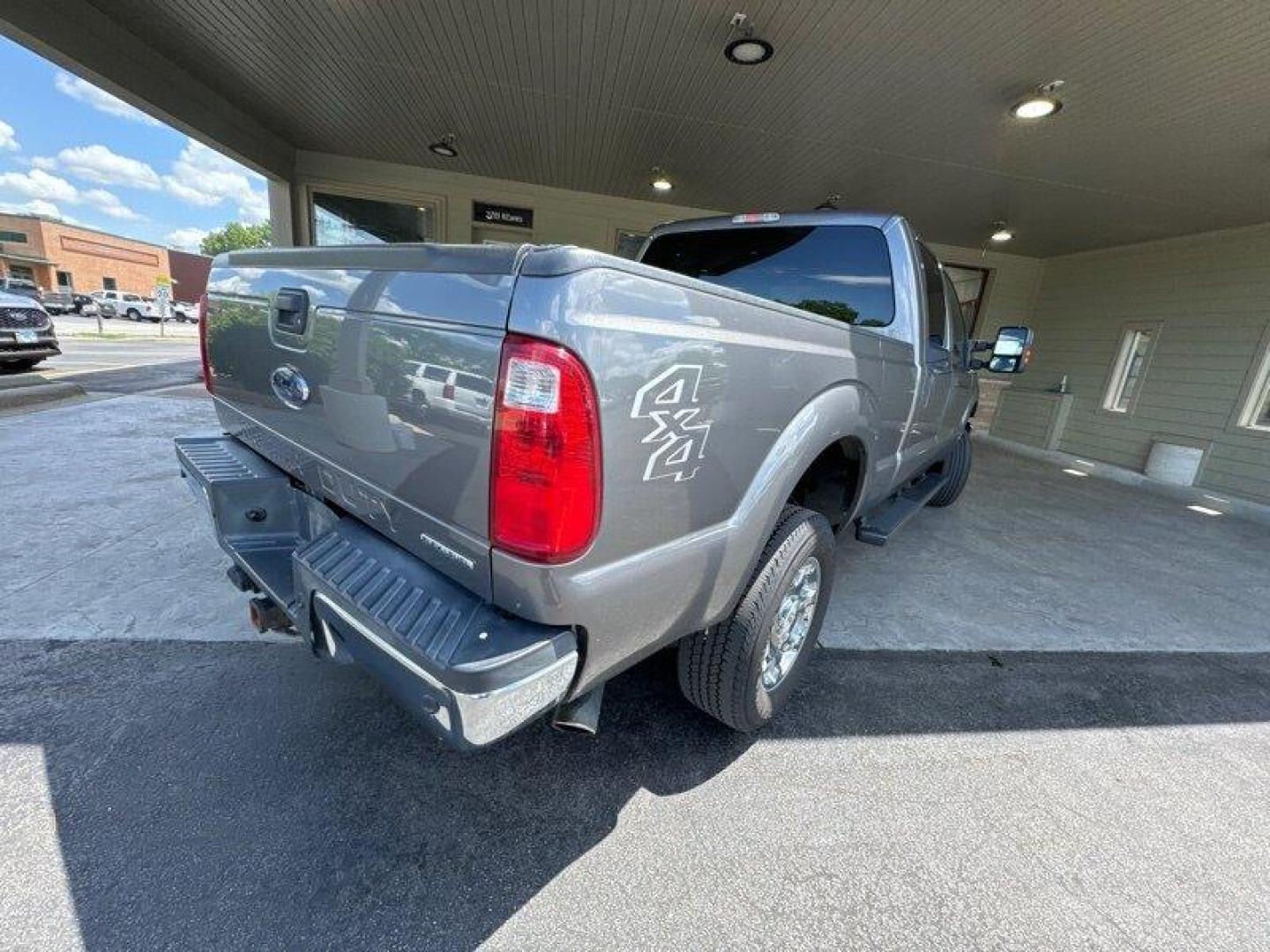 2014 Ingot Silver Metallic Ford F-250 XLT (1FT7W2B62EE) with an 6.2L Flex Fuel V8 385hp 405ft. lbs. engine, Automatic transmission, located at 25355 Eames Street, Channahon, IL, 60410, (815) 467-1807, 41.429108, -88.228432 - Photo#3