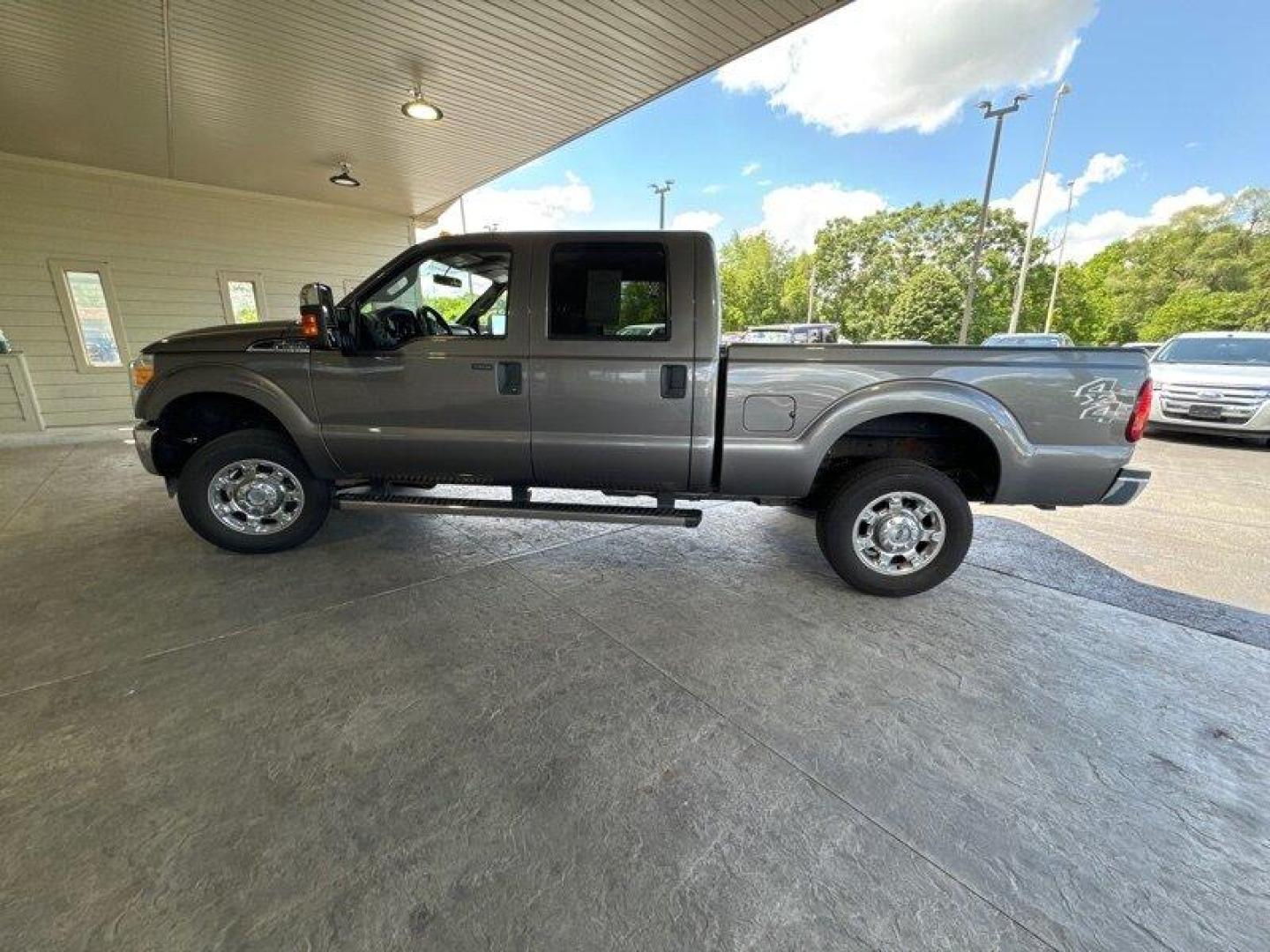 2014 Ingot Silver Metallic Ford F-250 XLT (1FT7W2B62EE) with an 6.2L Flex Fuel V8 385hp 405ft. lbs. engine, Automatic transmission, located at 25355 Eames Street, Channahon, IL, 60410, (815) 467-1807, 41.429108, -88.228432 - Photo#6