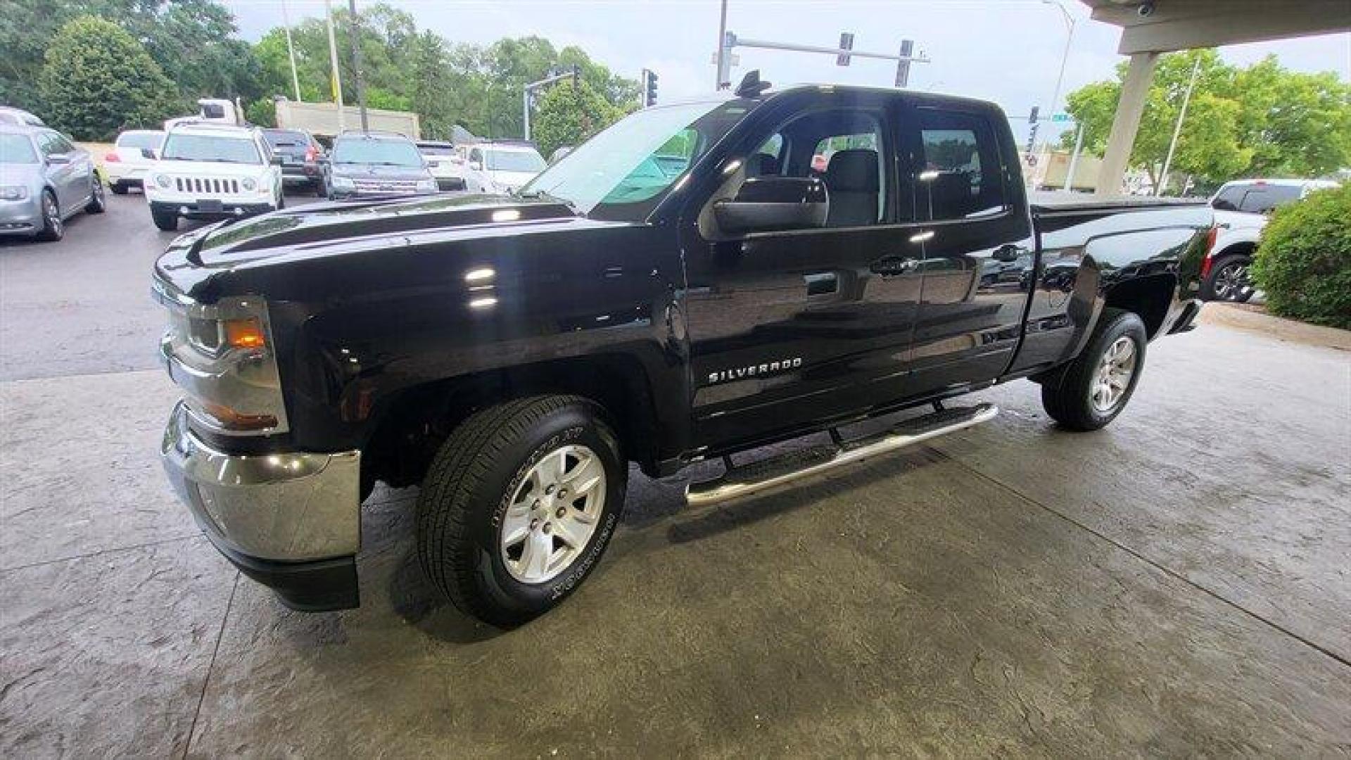 2018 Black Chevrolet Silverado 1500 LT LT1 (1GCRCREHXJZ) with an EcoTec3 4.3L Flex Fuel V6 285hp 305ft. lbs. engine, Automatic transmission, located at 25355 Eames Street, Channahon, IL, 60410, (815) 467-1807, 41.429108, -88.228432 - Photo#11